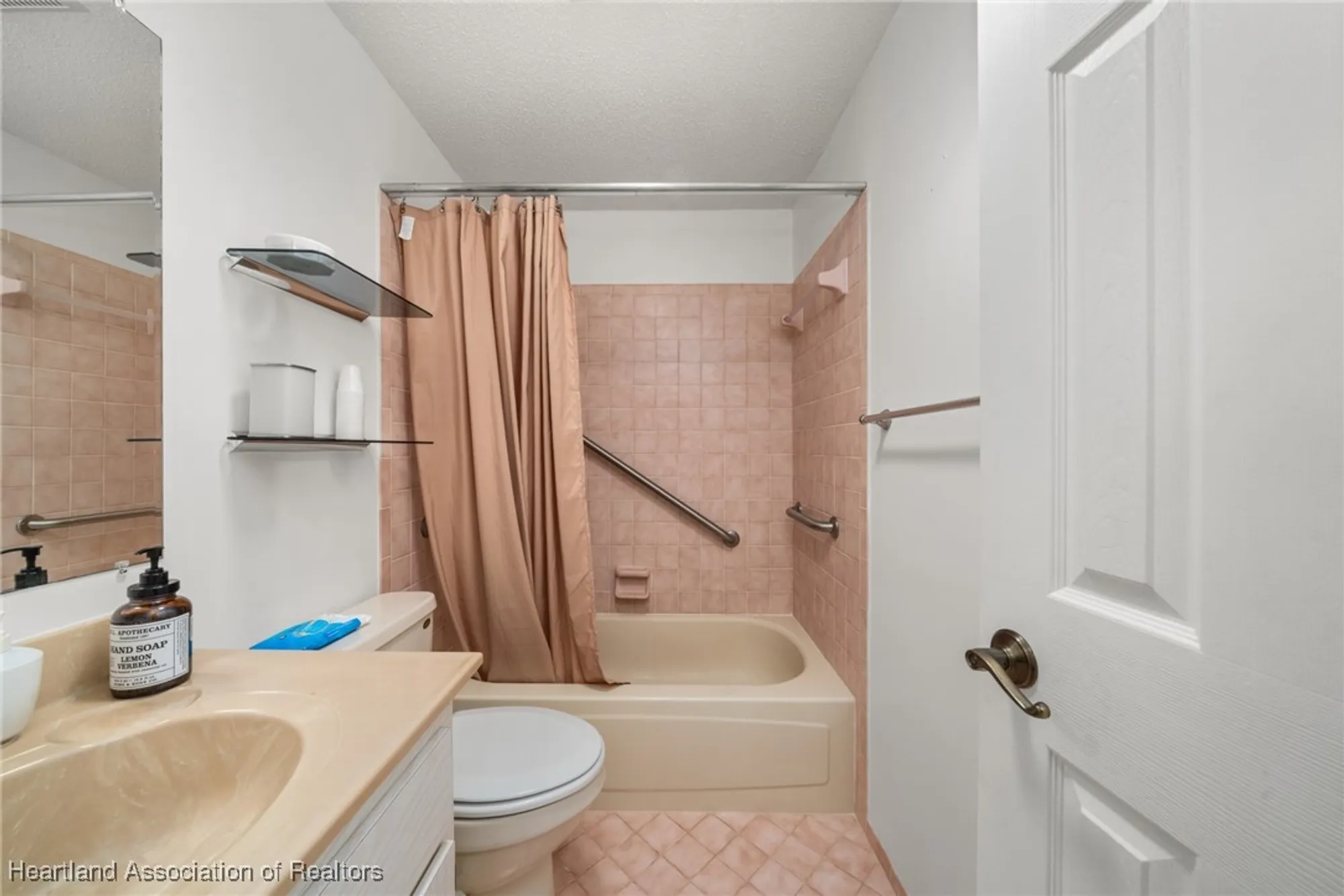 Property Slideshow image 32 of 50 | 3902 sunbird cir, Sebring, FL, 33872
