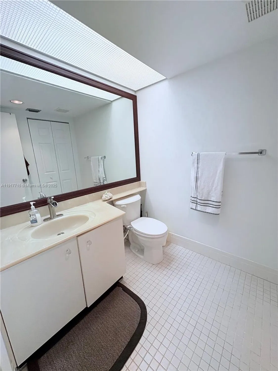 Property Slideshow image 18 of 28 | 1300 sw 125th ave k204, Pembroke Pines, FL, 33027