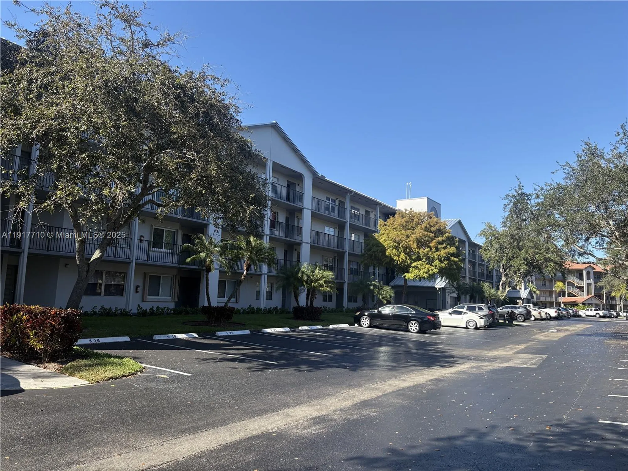 Property Slideshow image 2 of 28 | 1300 sw 125th ave k204, Pembroke Pines, FL, 33027