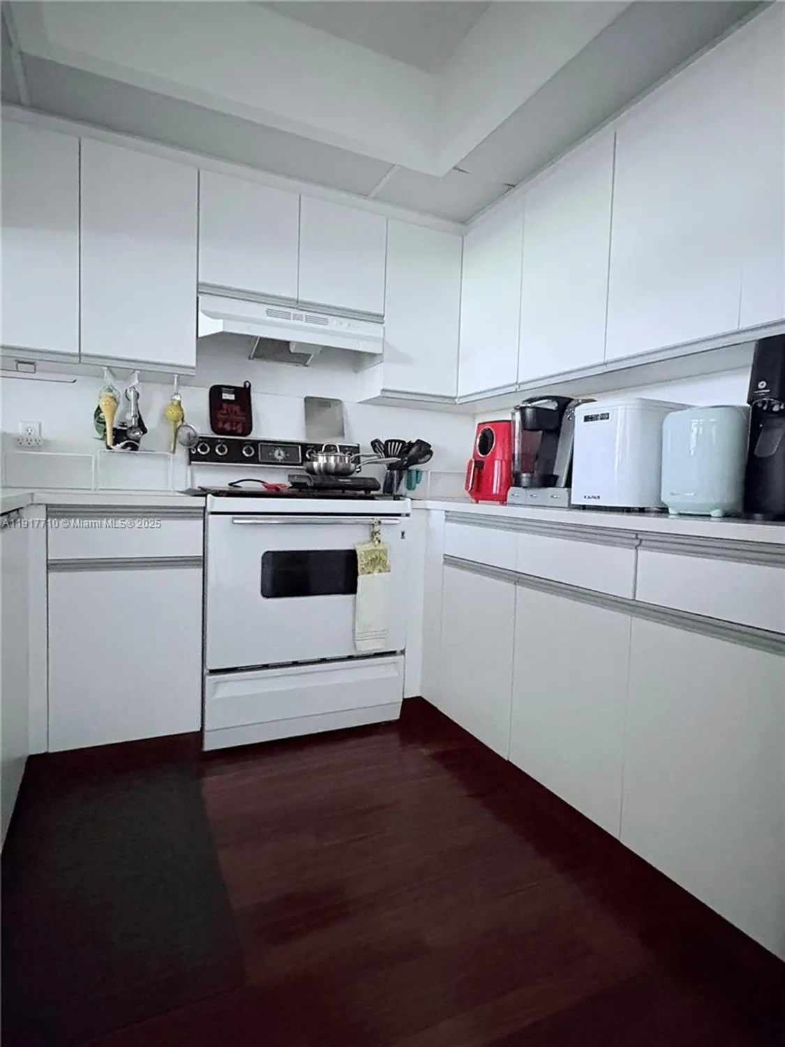 Property Slideshow image 22 of 28 | 1300 sw 125th ave k204, Pembroke Pines, FL, 33027