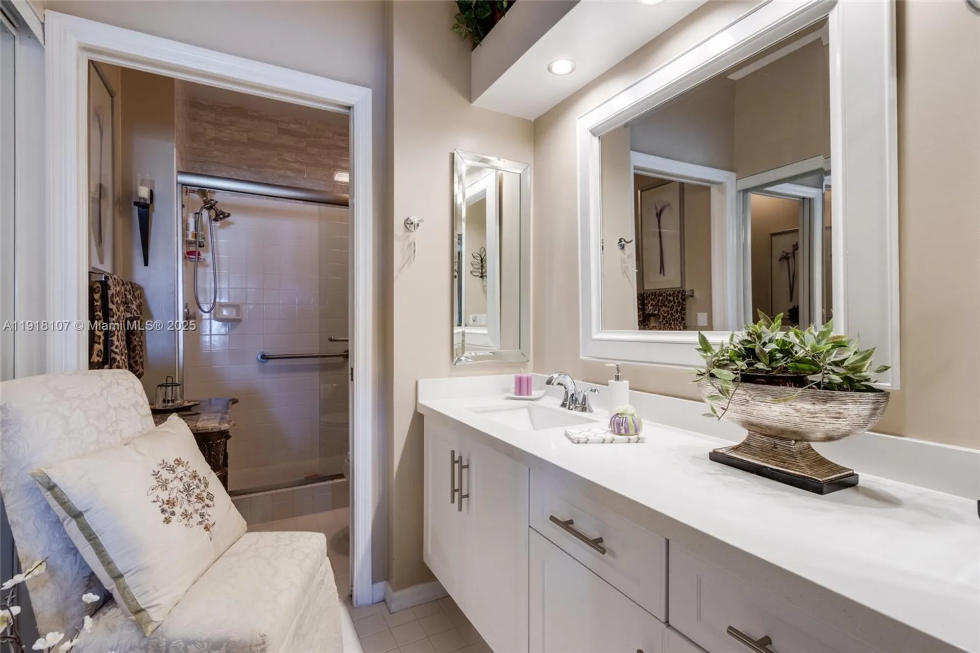 Property Slideshow image 23 of 41 | 7702 trent dr # 408, Tamarac, FL, 33321