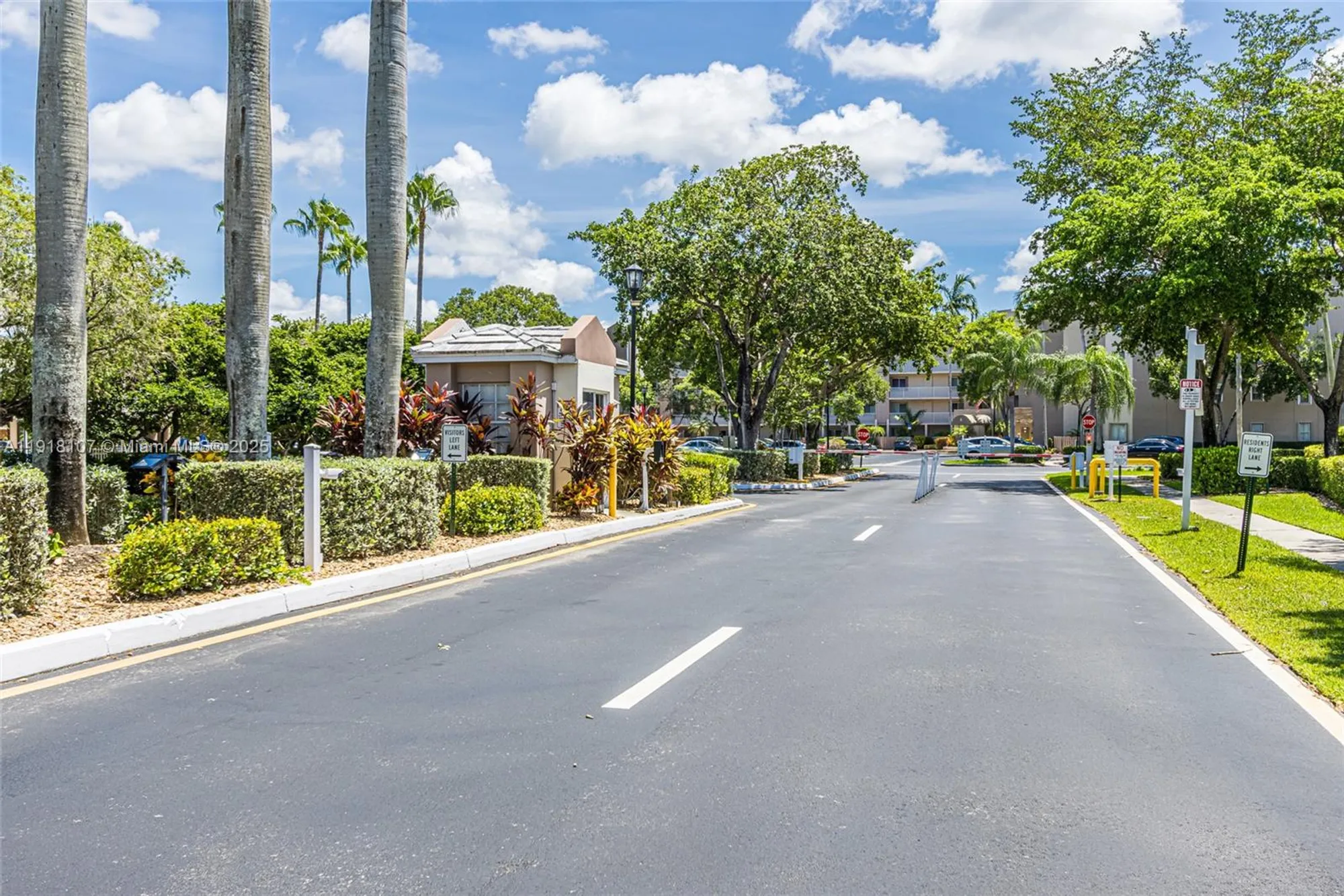 Property Slideshow image 36 of 41 | 7702 trent dr # 408, Tamarac, FL, 33321