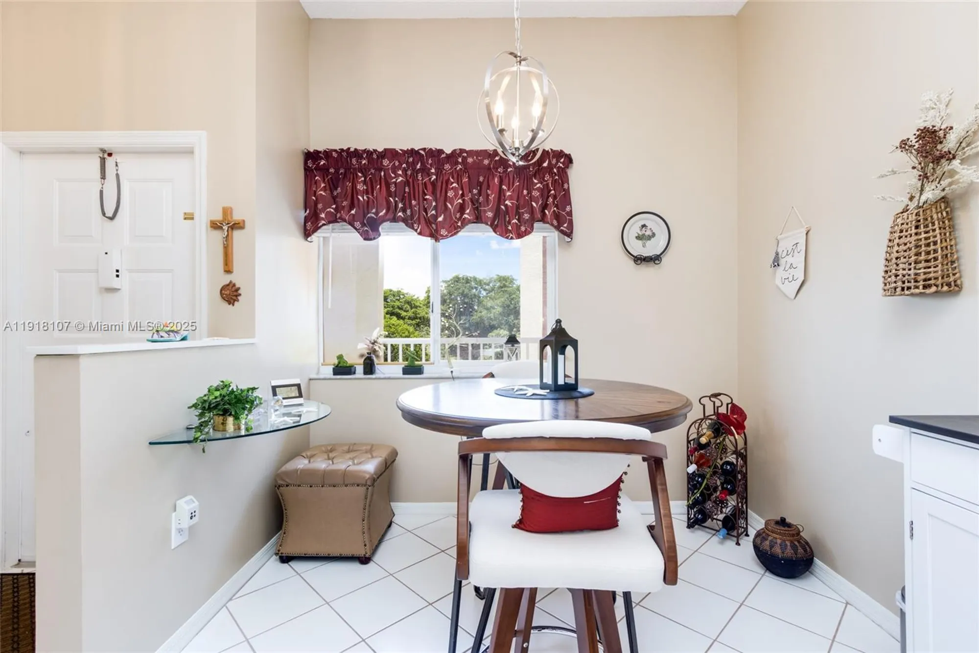 Property Slideshow image 4 of 41 | 7702 trent dr # 408, Tamarac, FL, 33321