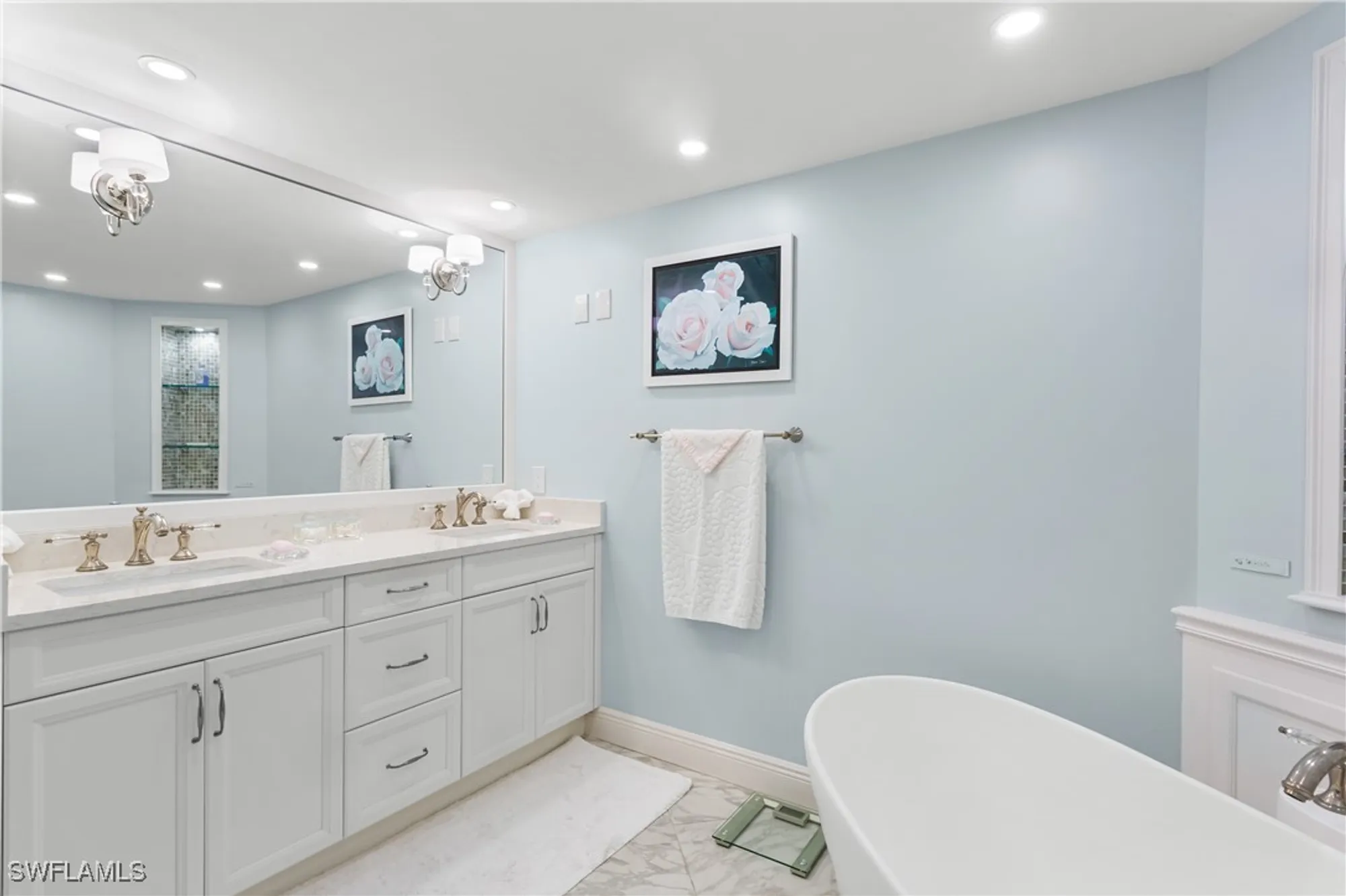 Property Slideshow image 17 of 46 | 7515 pelican bay blvd apt 19b, Naples, FL, 34108
