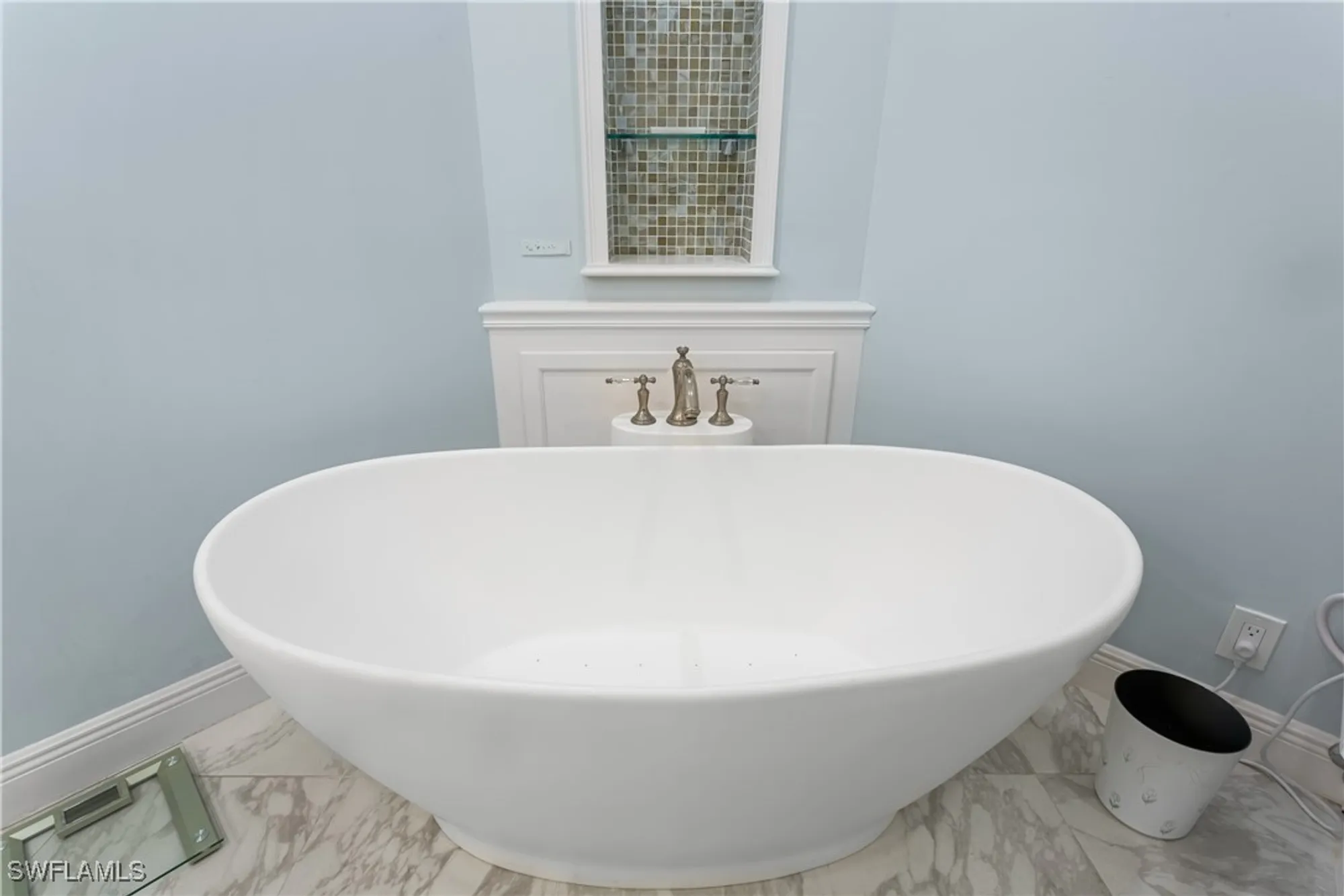 Property Slideshow image 19 of 46 | 7515 pelican bay blvd apt 19b, Naples, FL, 34108