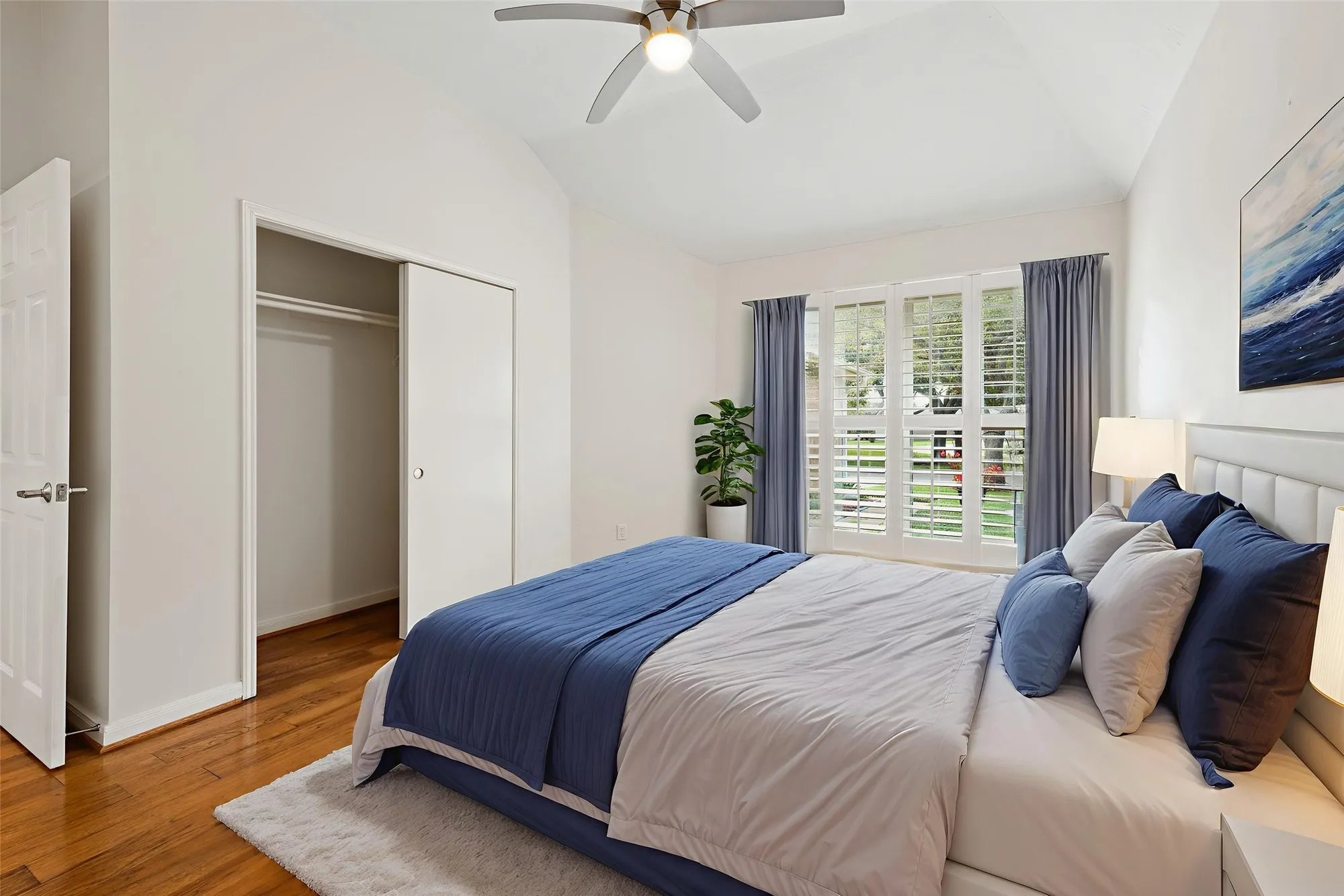 Property Slideshow image 14 of 30 | 807 woodfern glen ln, Pearland, TX, 77584