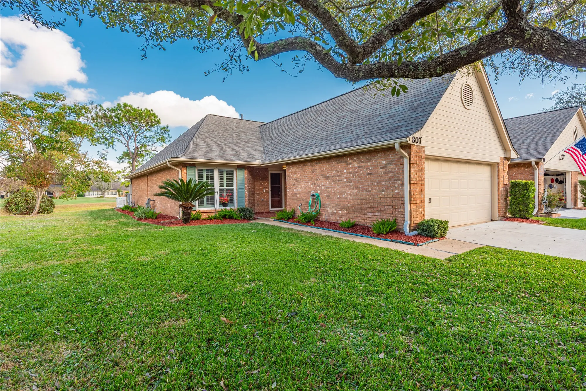 Property Slideshow image 26 of 30 | 807 woodfern glen ln, Pearland, TX, 77584