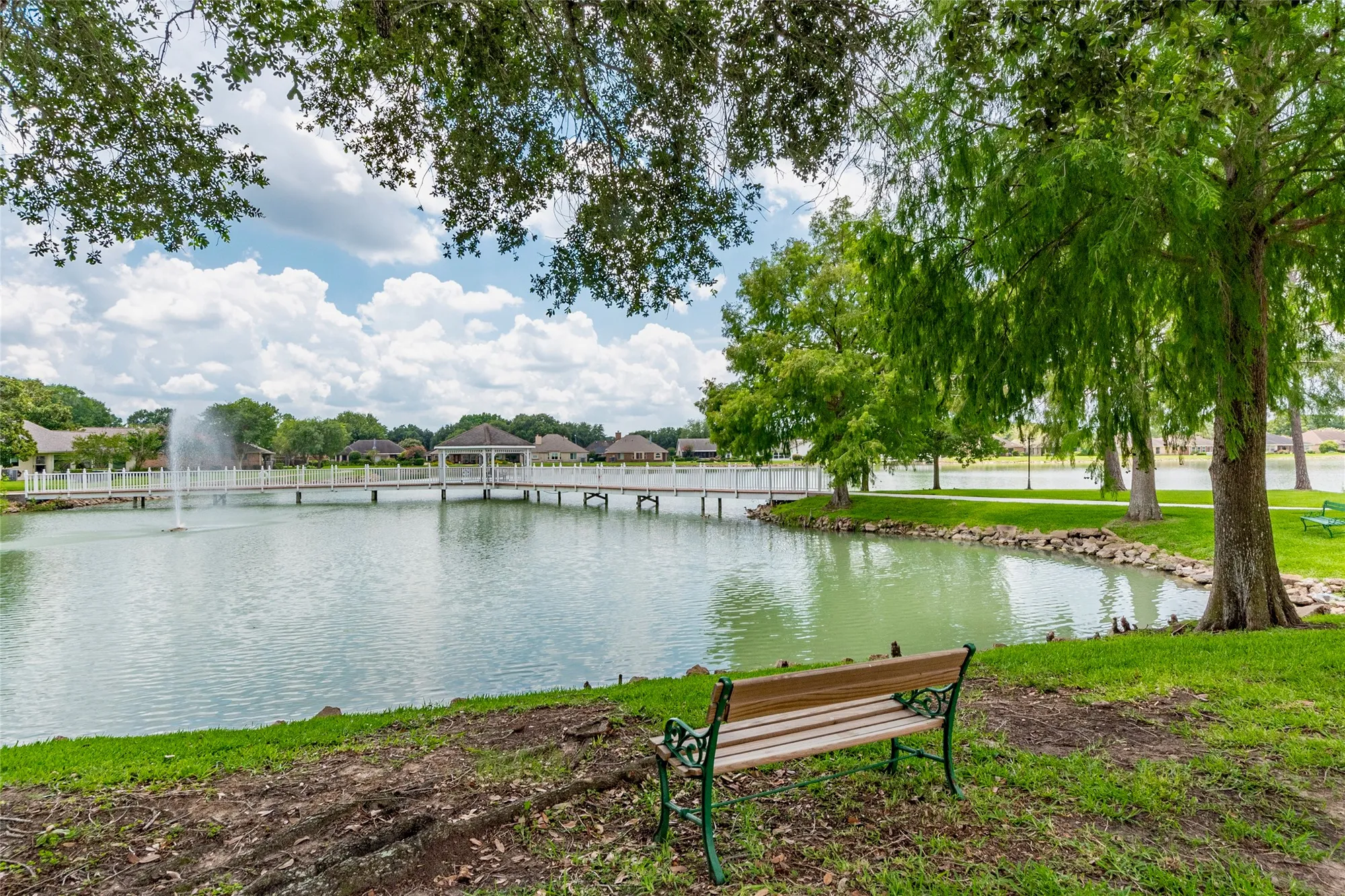 Property Slideshow image 27 of 30 | 807 woodfern glen ln, Pearland, TX, 77584