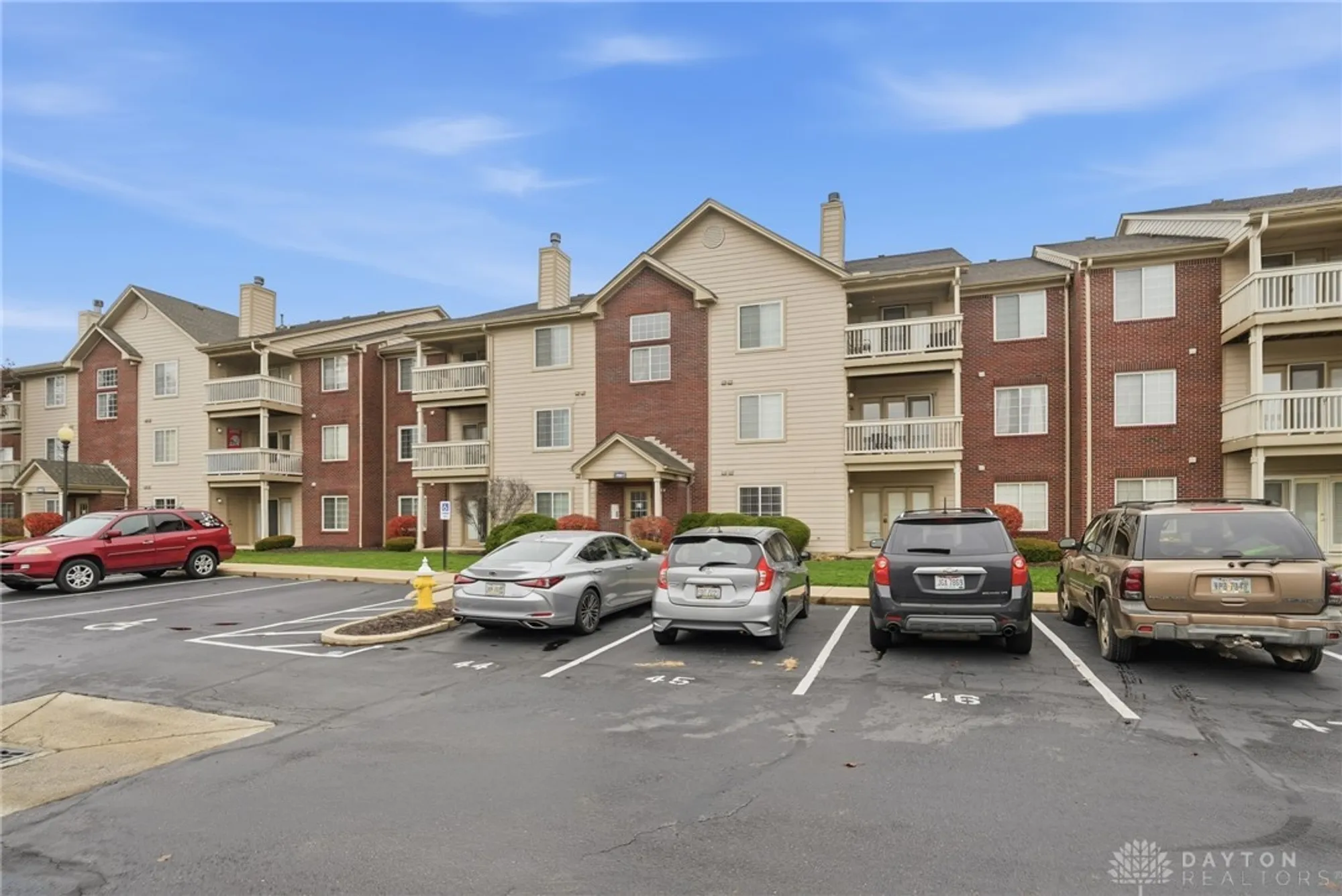 Property Slideshow image 2 of 22 | 1901 waterstone blvd 208, Miamisburg, OH, 45342