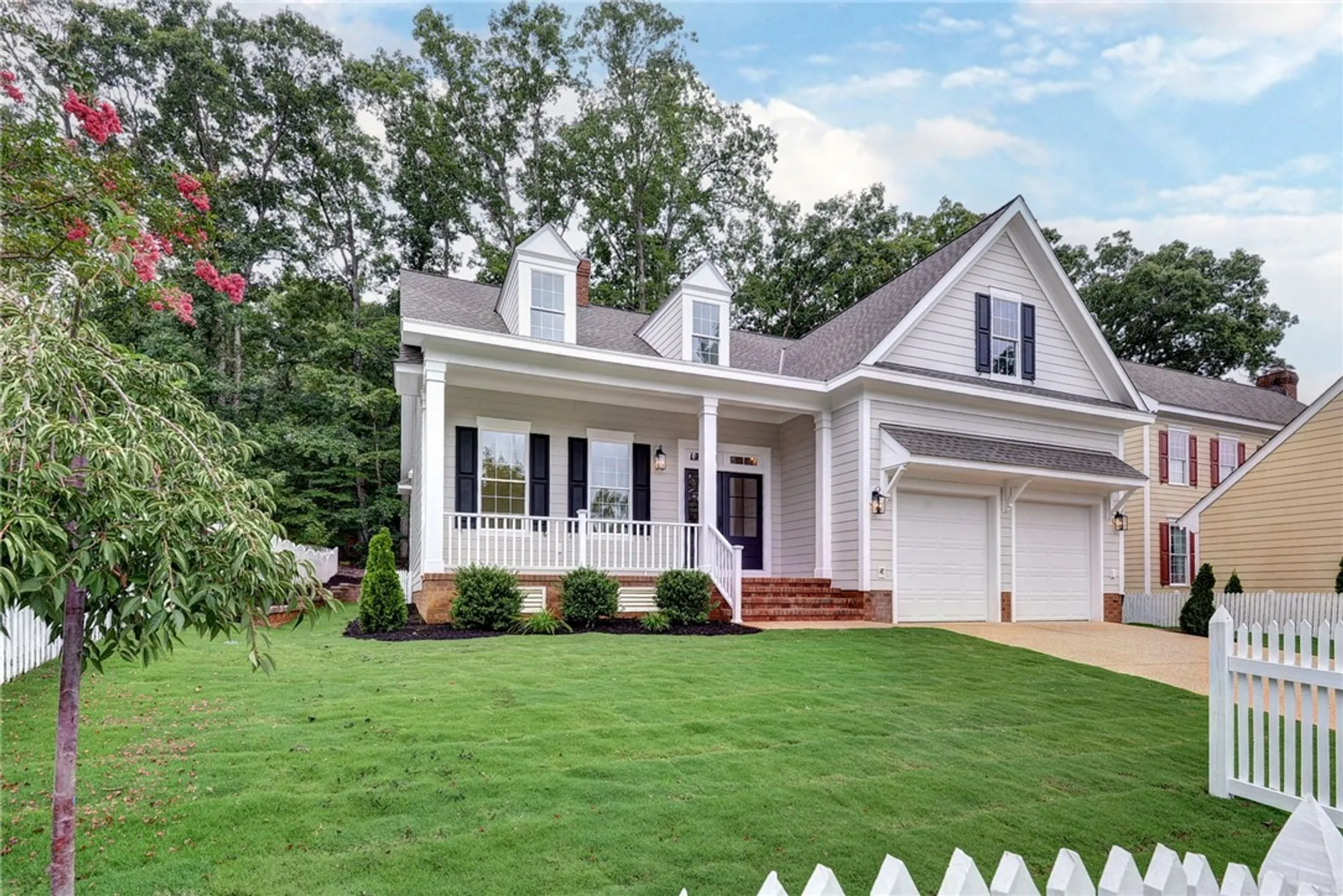 Property Slideshow image 4 of 42 | 113 royal worlington, Williamsburg, VA, 23188