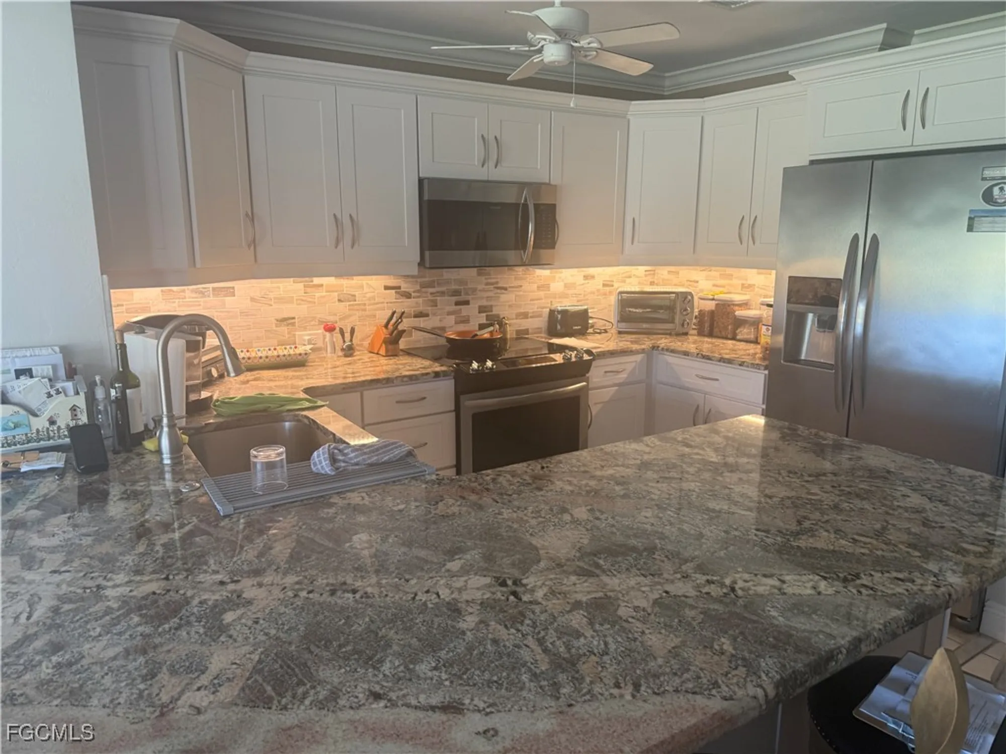 Property Slideshow image 2 of 9 | 5910 trailwinds dr 422, Fort Myers, FL, 33907