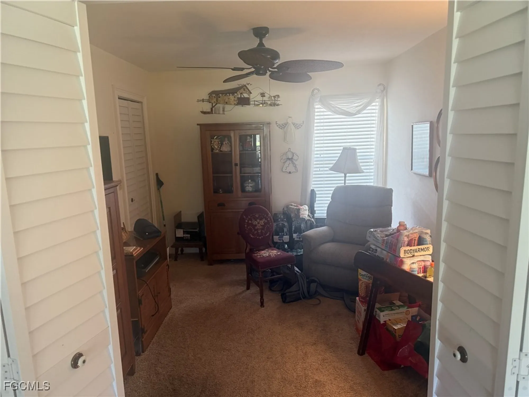 Property Slideshow image 4 of 9 | 5910 trailwinds dr 422, Fort Myers, FL, 33907