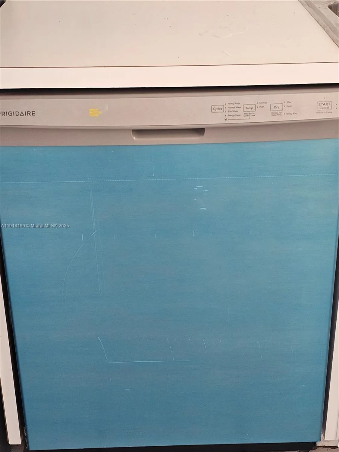 Property Slideshow image 6 of 11 | 20500 w country club dr apt 716, Aventura, FL, 33180