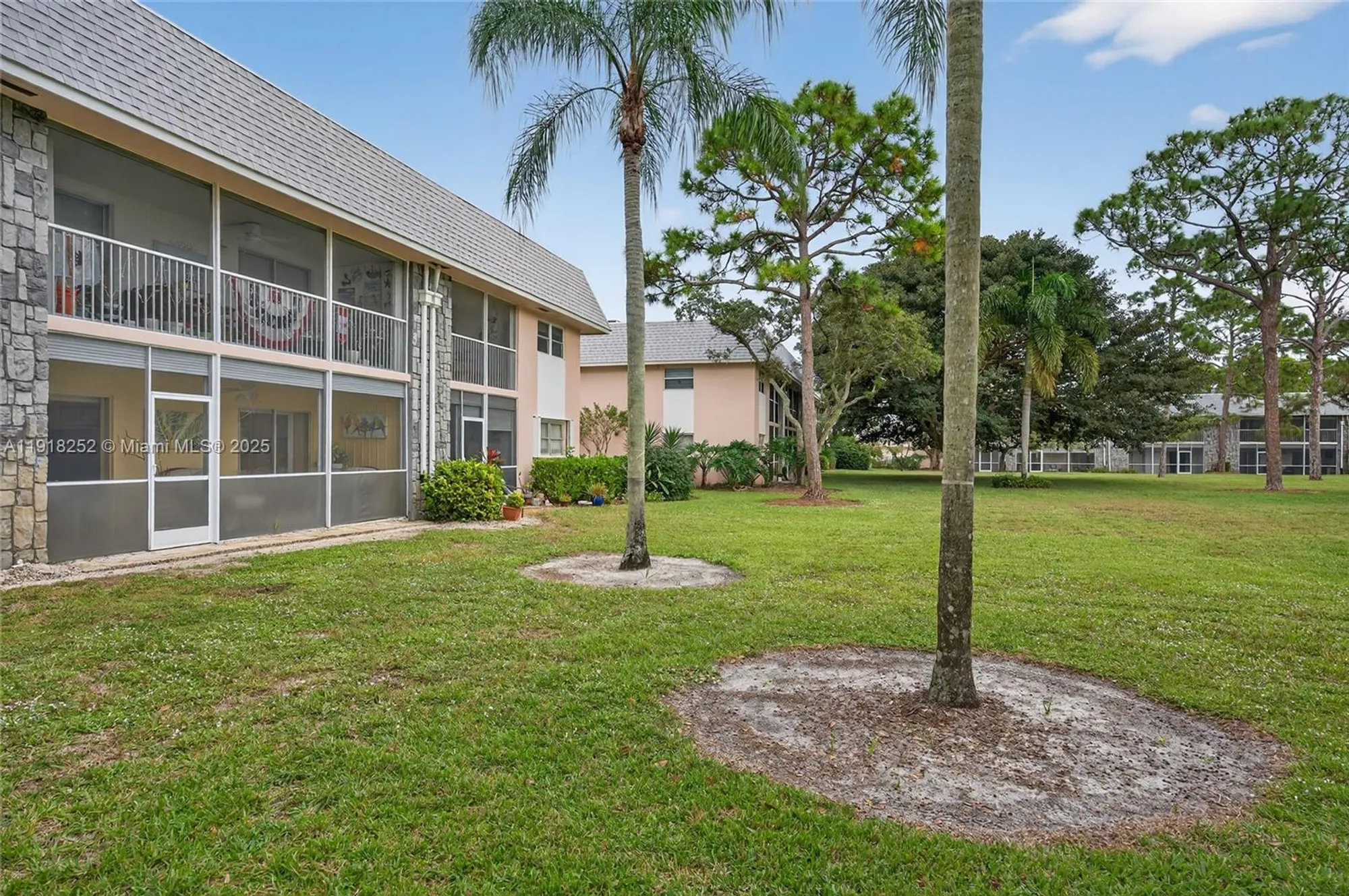 Property Slideshow image 28 of 73 | 18081 se country club dr # 20-192, Jupiter, FL, 33469