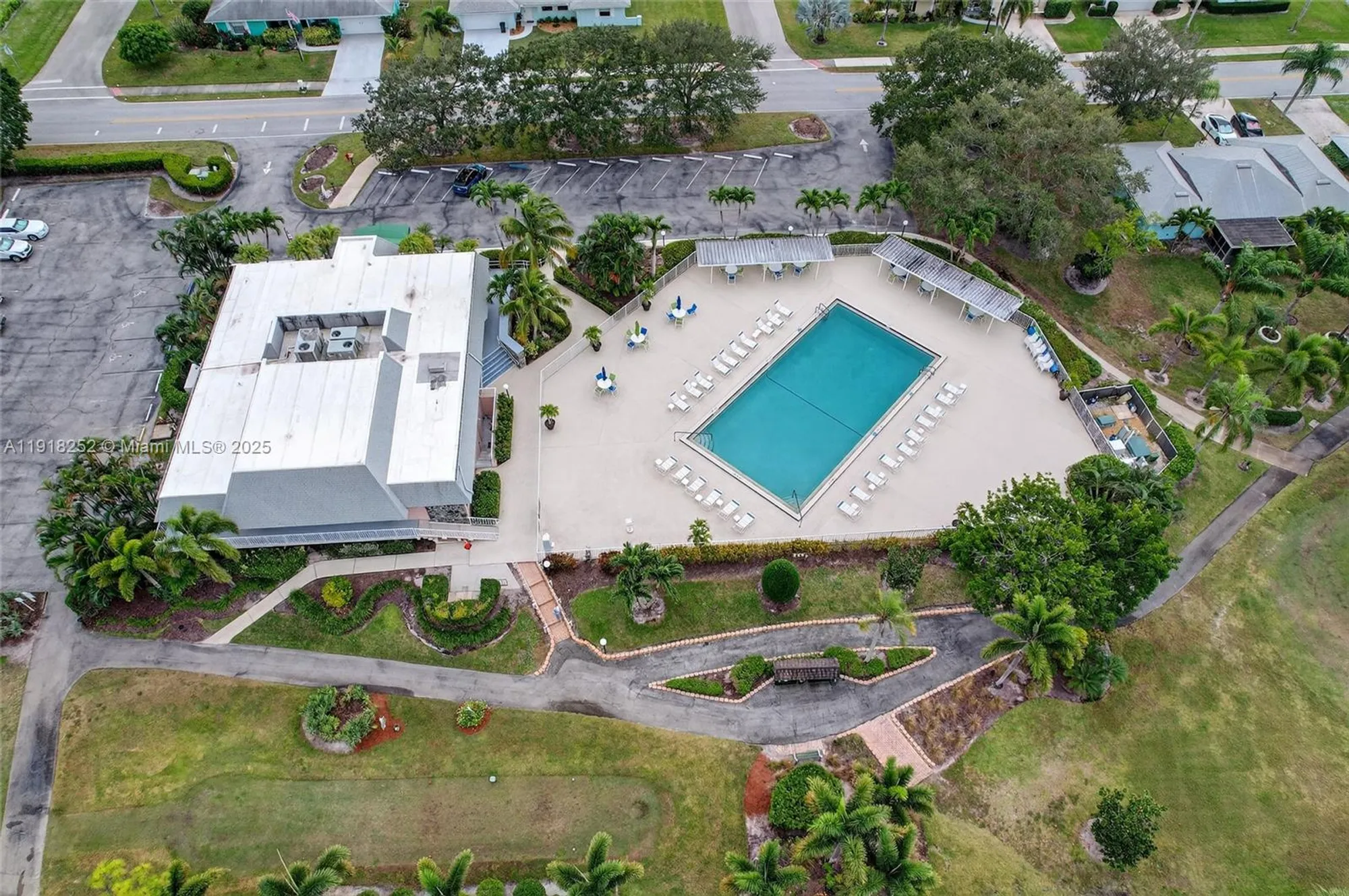 Property Slideshow image 33 of 73 | 18081 se country club dr # 20-192, Jupiter, FL, 33469