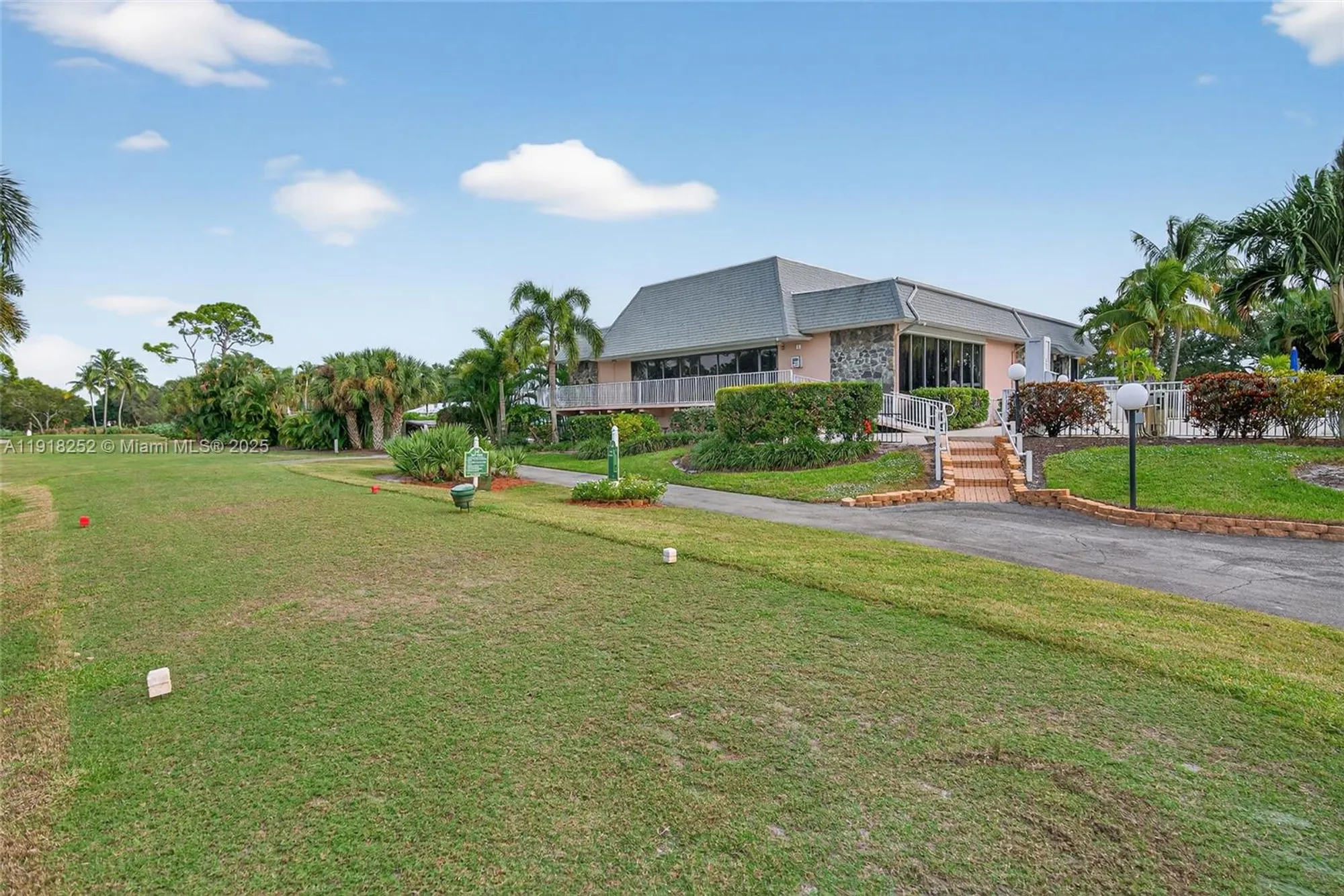 Property Slideshow image 47 of 73 | 18081 se country club dr # 20-192, Jupiter, FL, 33469