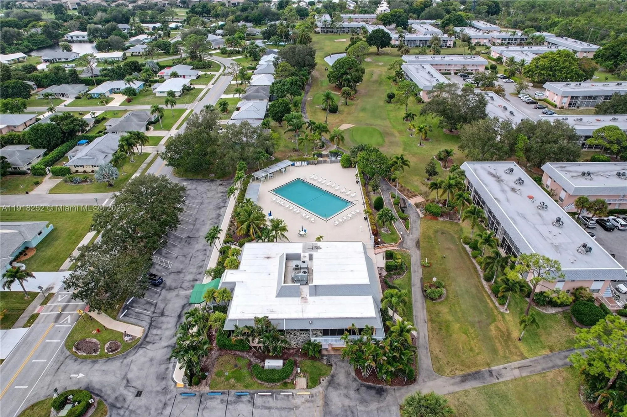 Property Slideshow image 42 of 73 | 18081 se country club dr # 20-192, Jupiter, FL, 33469