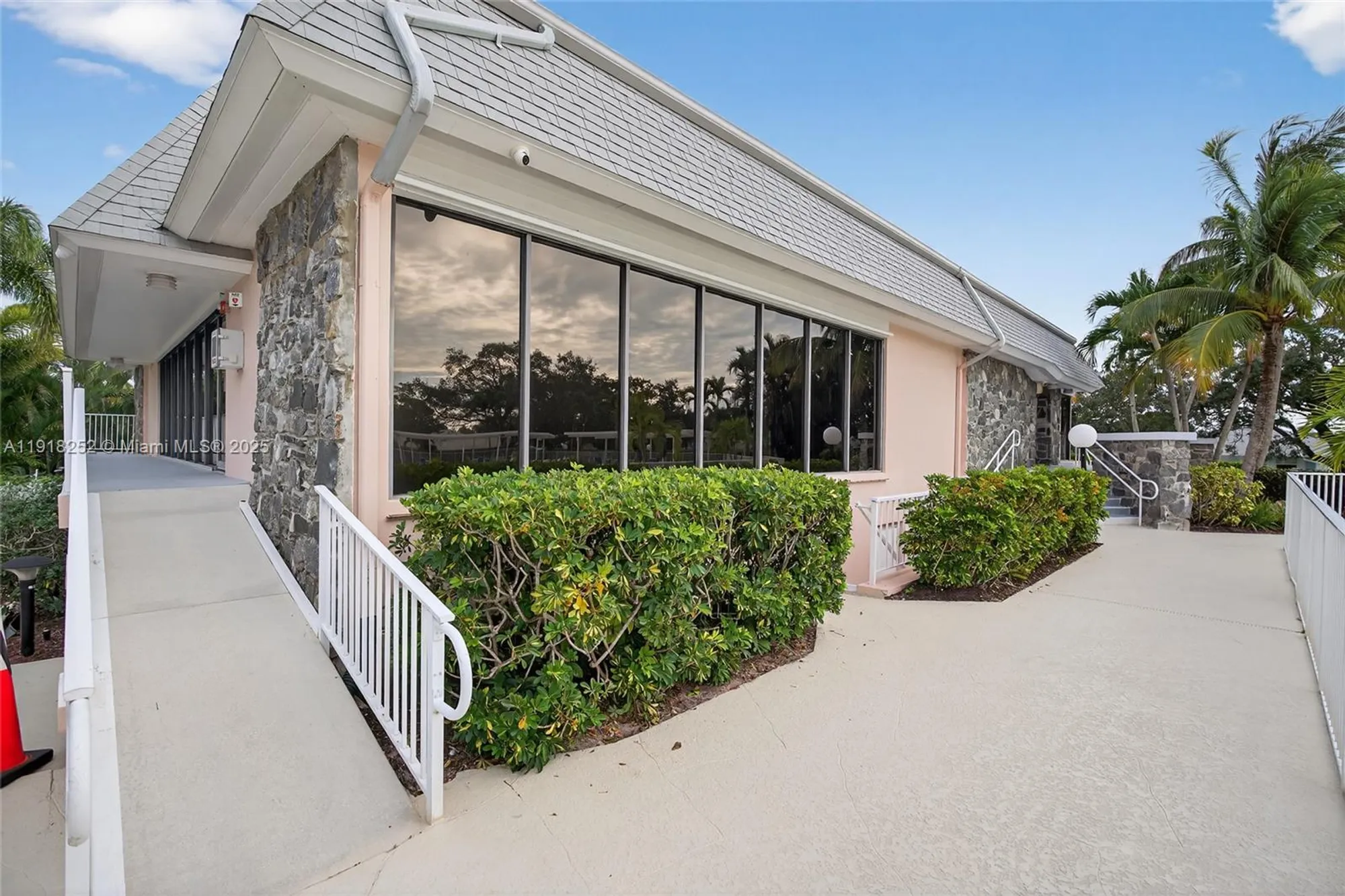 Property Slideshow image 68 of 73 | 18081 se country club dr # 20-192, Jupiter, FL, 33469