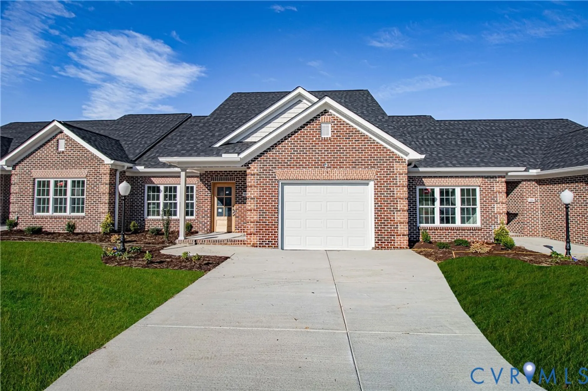 Property Slideshow image 1 of 6 | 118 cobblestone dr, Hopewell, VA, 23860