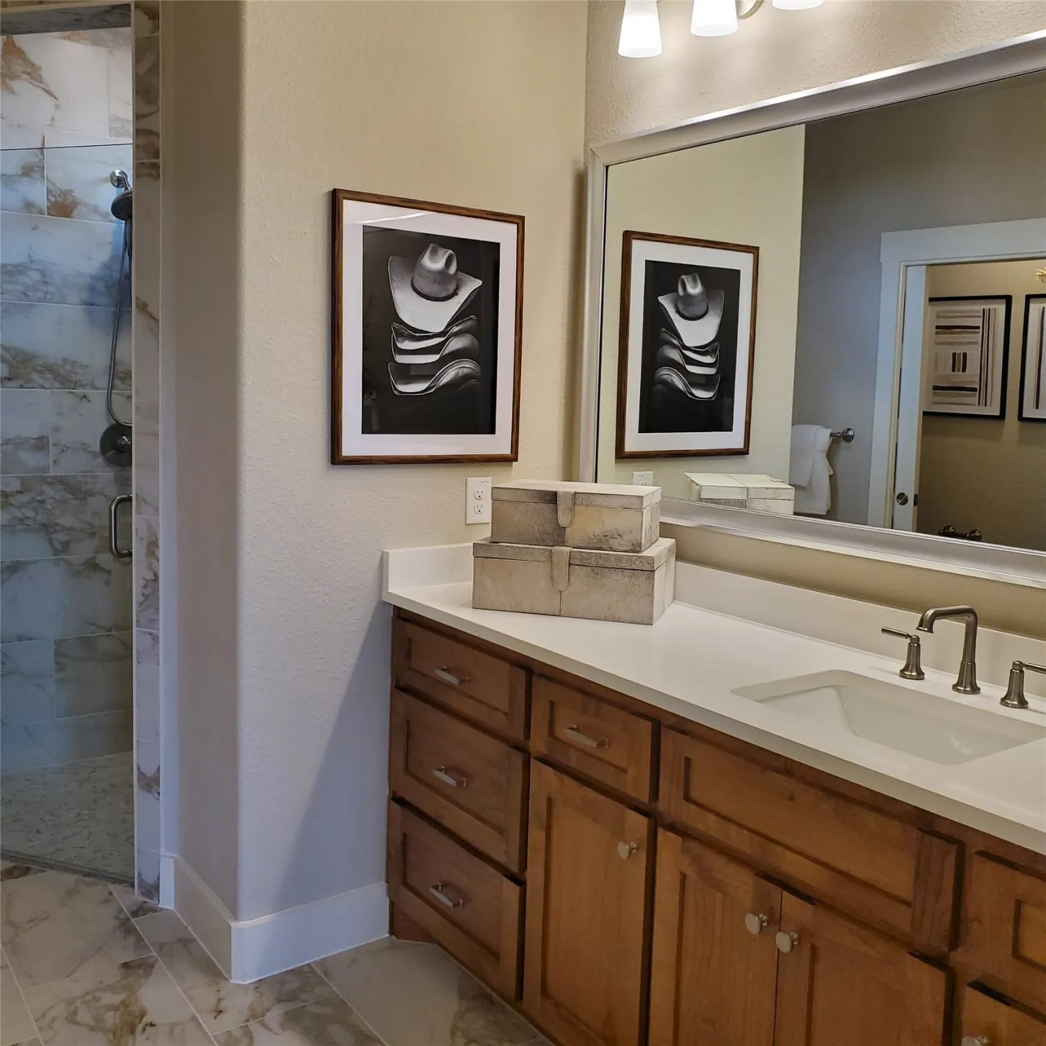 Property Slideshow image 17 of 33 | 5964 carmona trl, Fort Worth, TX, 76123