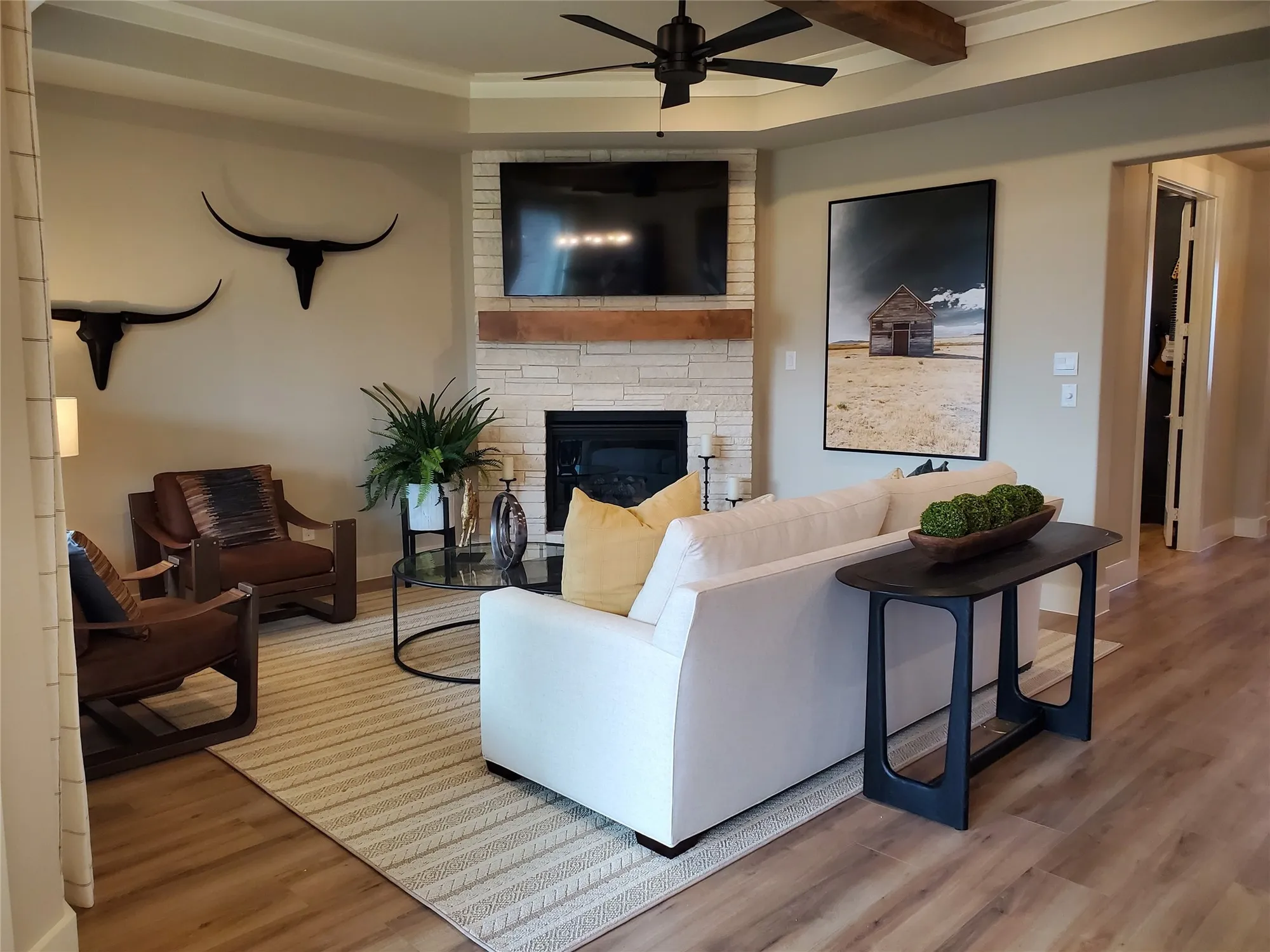 Property Slideshow image 8 of 33 | 5964 carmona trl, Fort Worth, TX, 76123