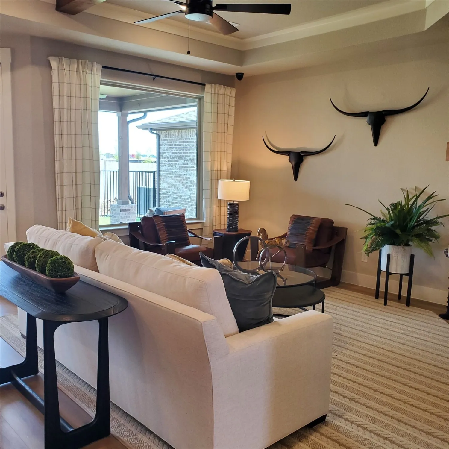 Property Slideshow image 9 of 33 | 5964 carmona trl, Fort Worth, TX, 76123