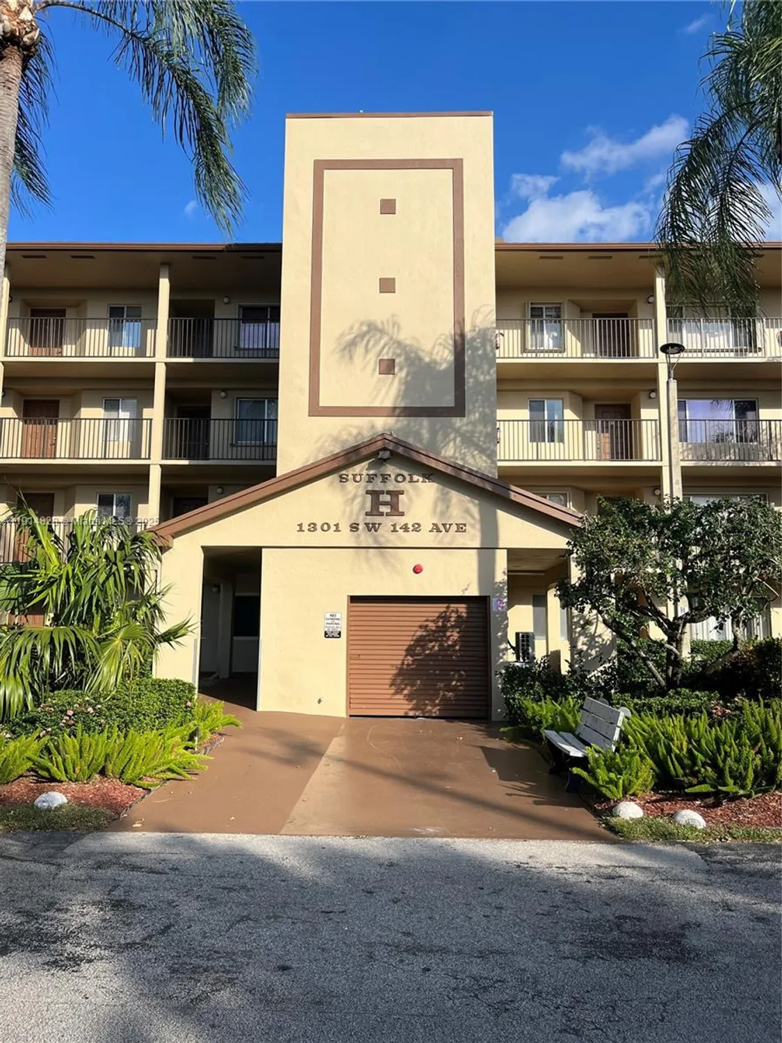 Property Slideshow image 25 of 32 | 1301 sw 142nd ave 301h, Pembroke Pines, FL, 33027