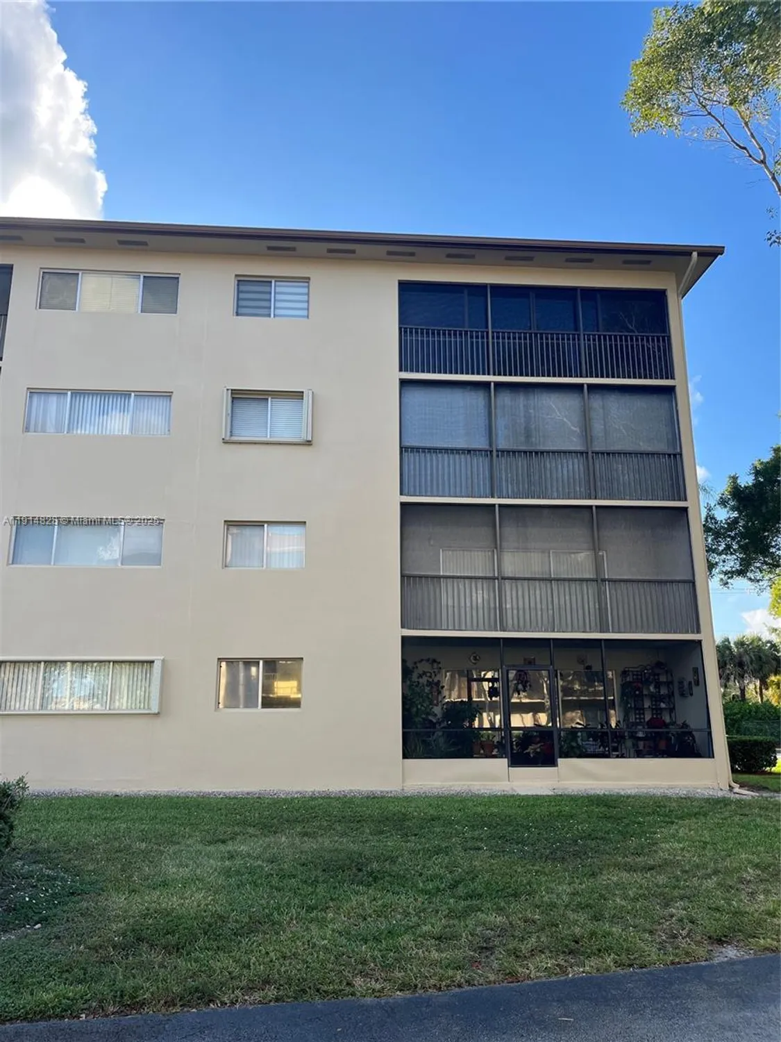 Property Slideshow image 29 of 32 | 1301 sw 142nd ave 301h, Pembroke Pines, FL, 33027