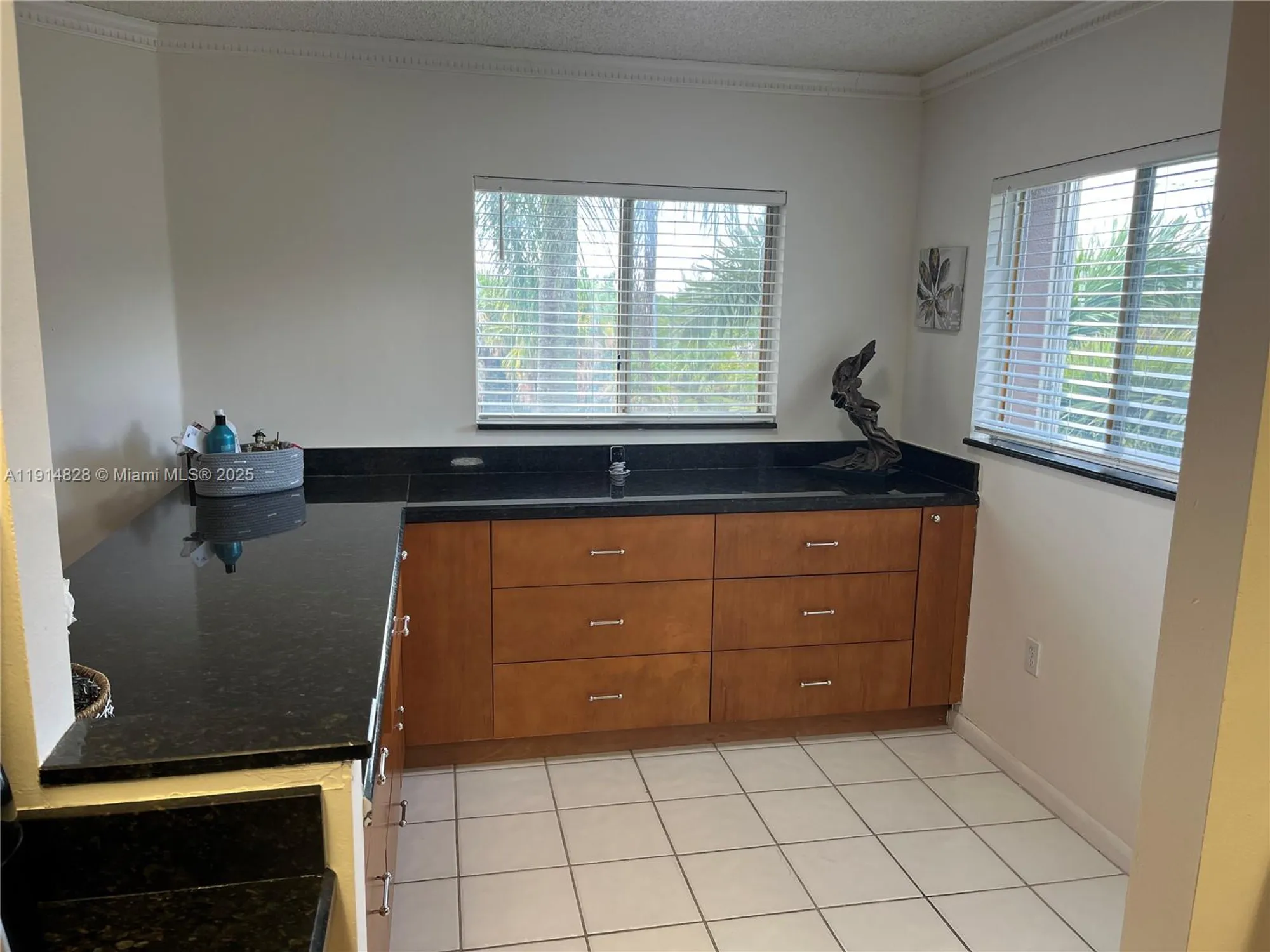 Property Slideshow image 4 of 32 | 1301 sw 142nd ave 301h, Pembroke Pines, FL, 33027