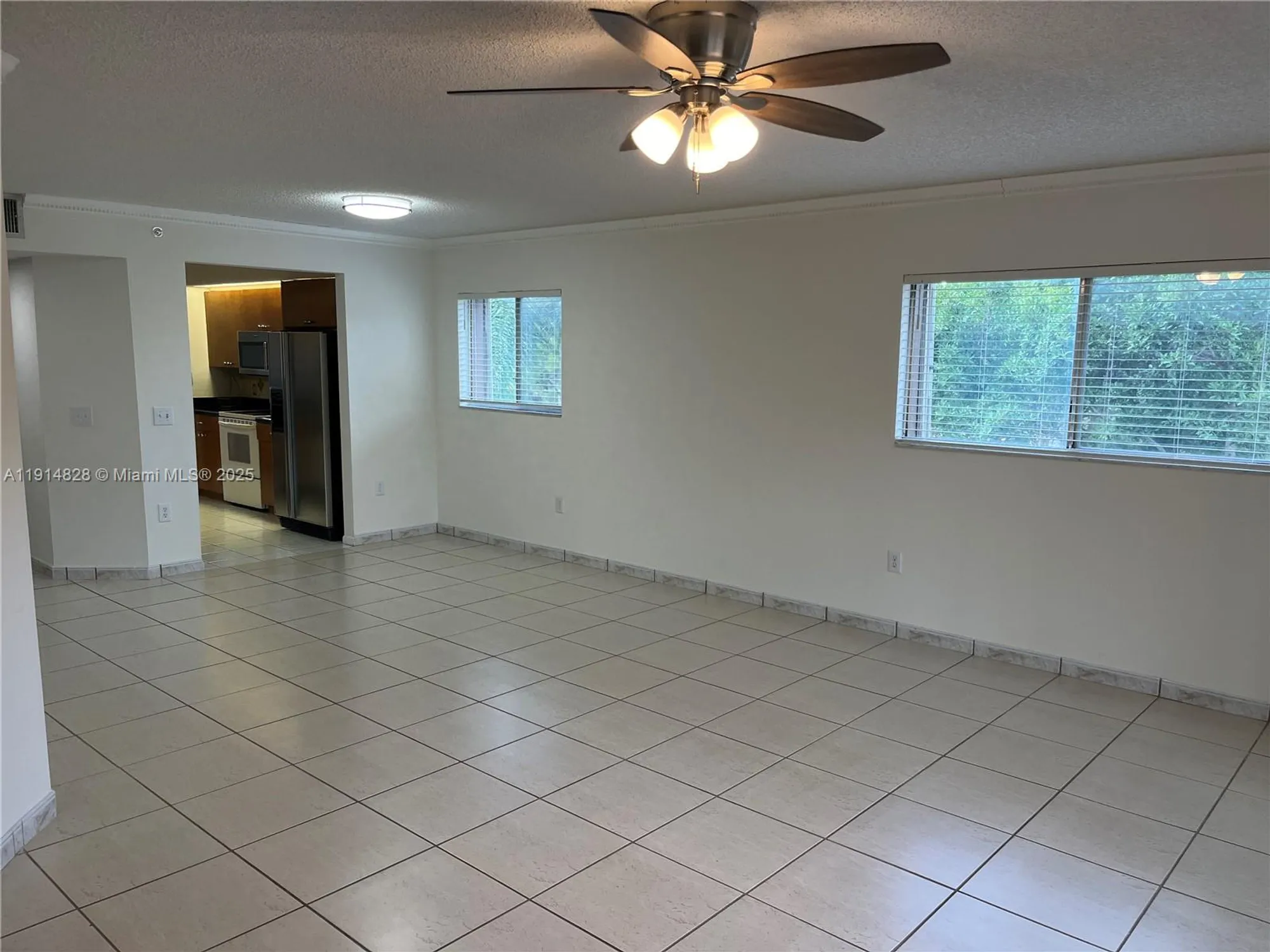 Property Slideshow image 5 of 32 | 1301 sw 142nd ave 301h, Pembroke Pines, FL, 33027