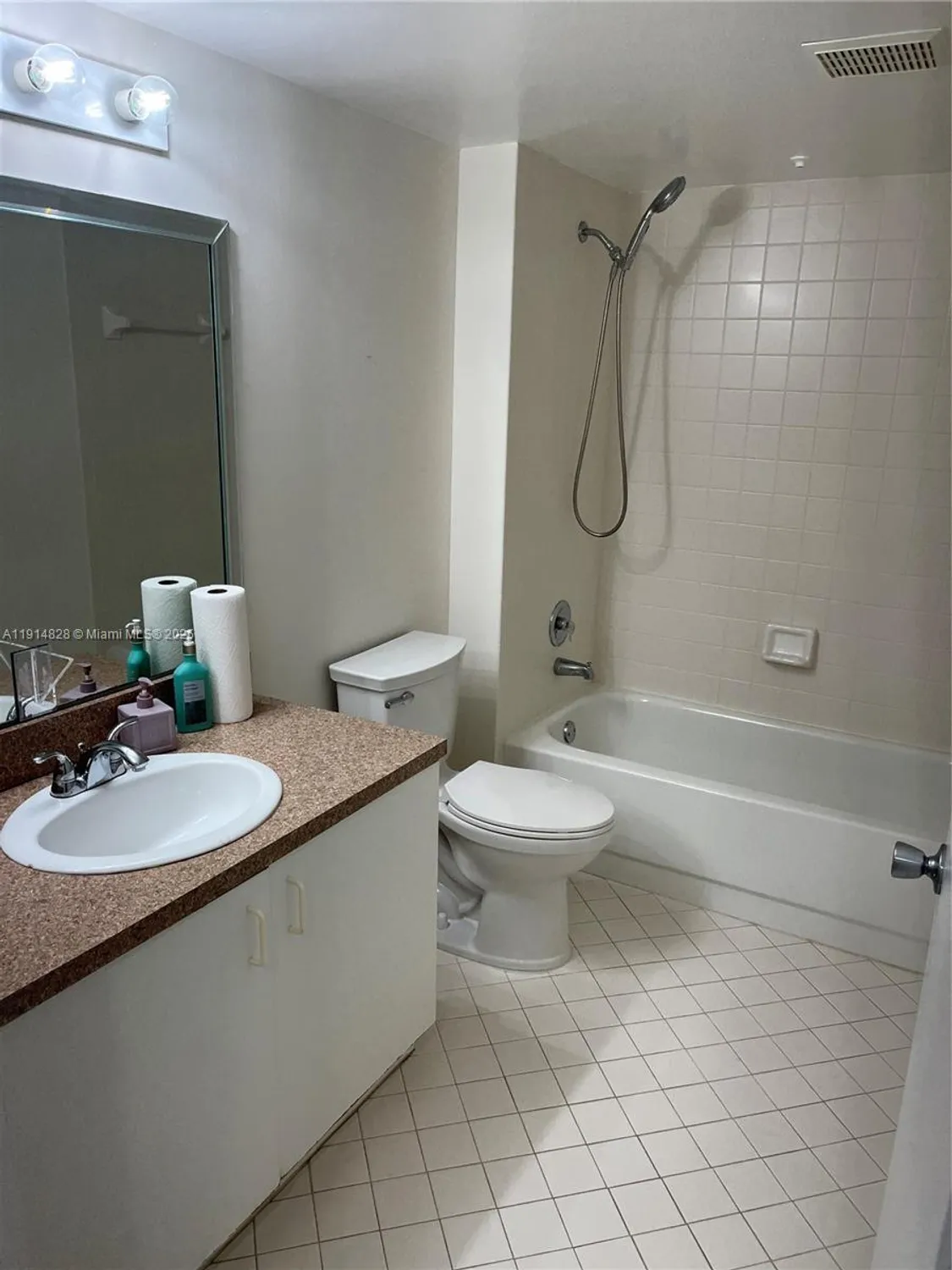 Property Slideshow image 9 of 32 | 1301 sw 142nd ave 301h, Pembroke Pines, FL, 33027