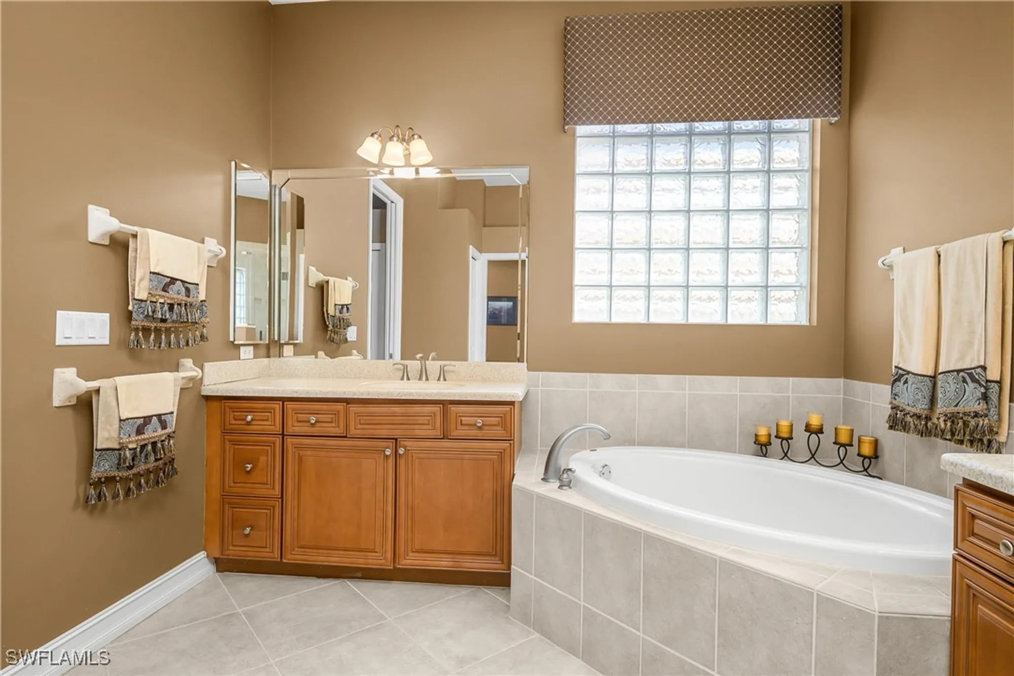 Property Slideshow image 17 of 40 | 10228 gator bay ct, Naples, FL, 34120