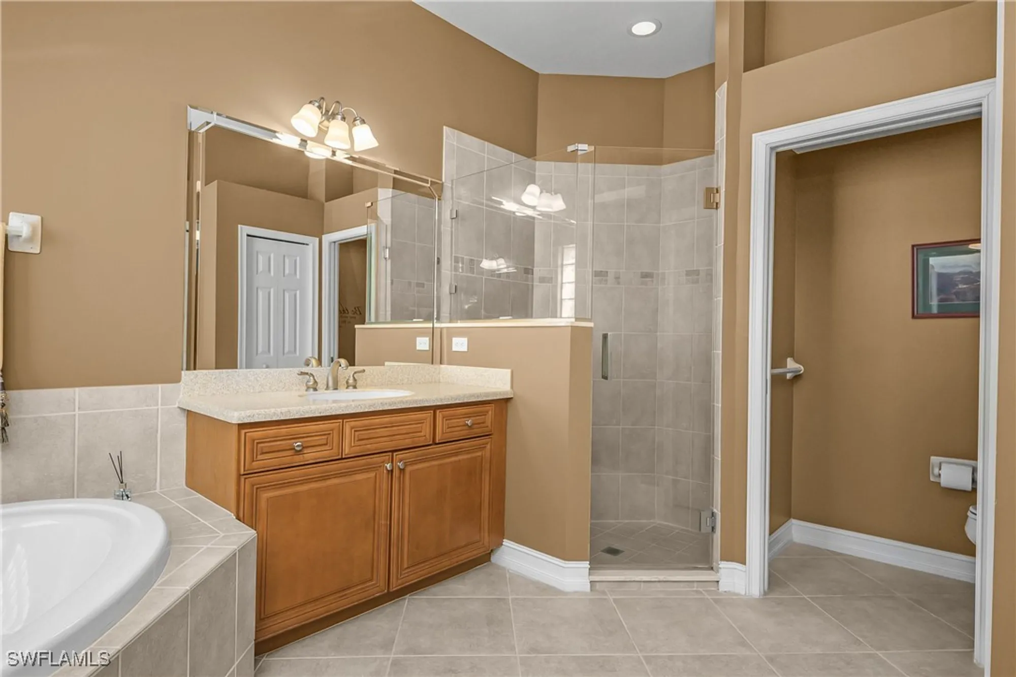 Property Slideshow image 18 of 40 | 10228 gator bay ct, Naples, FL, 34120