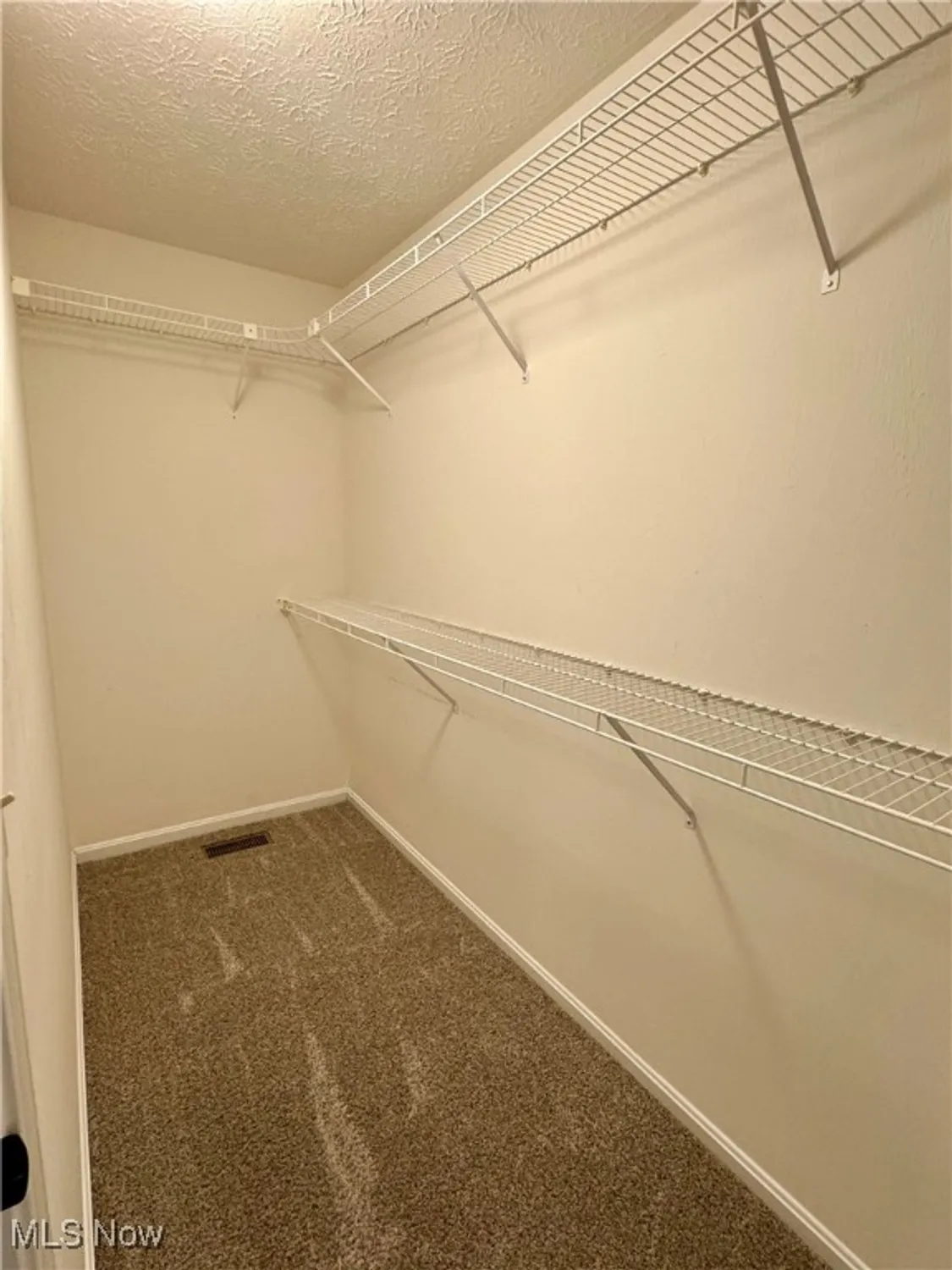 Property Slideshow image 19 of 23 | 118 carrington ct, Elyria, OH, 44035