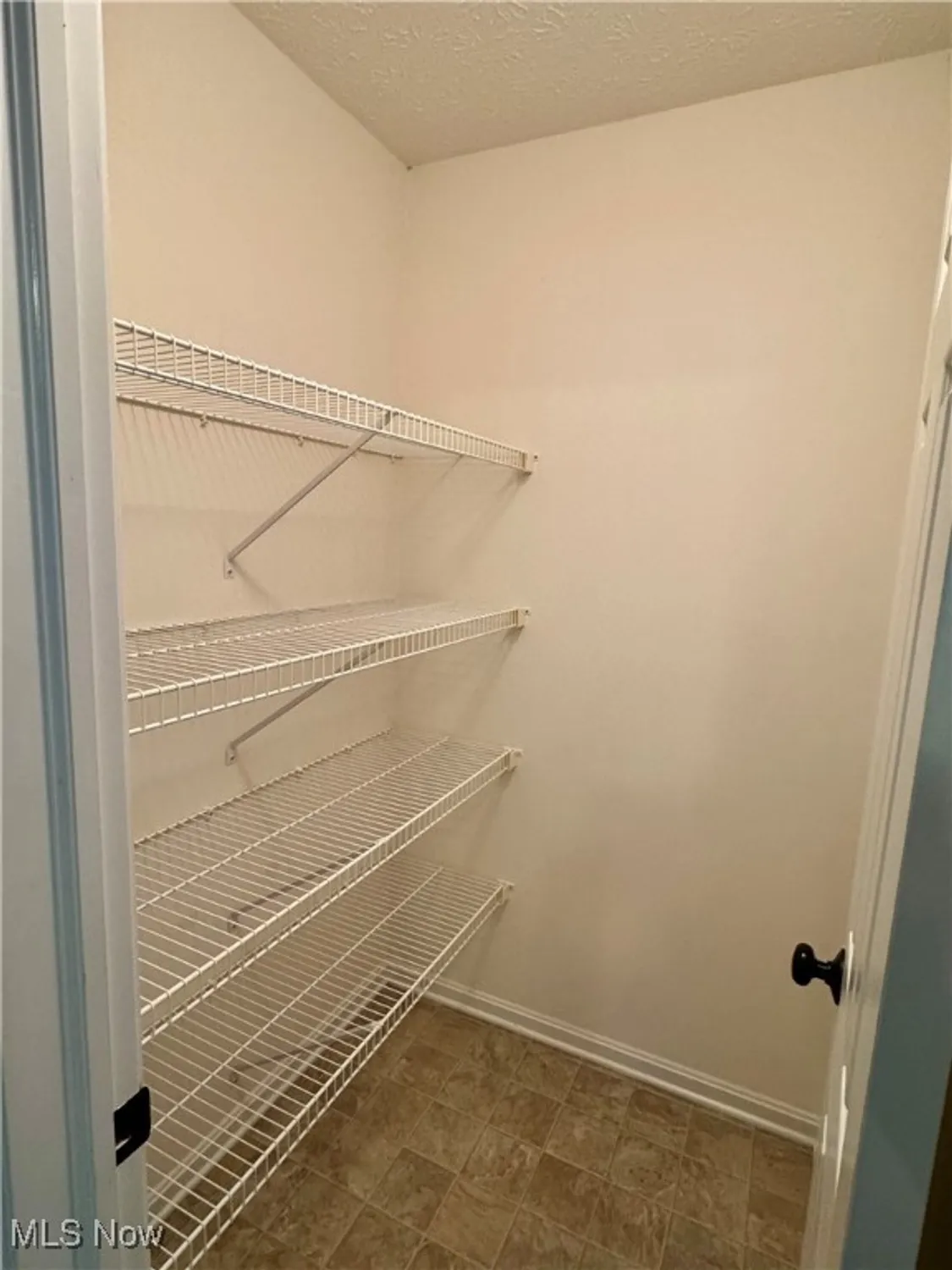 Property Slideshow image 11 of 23 | 118 carrington ct, Elyria, OH, 44035