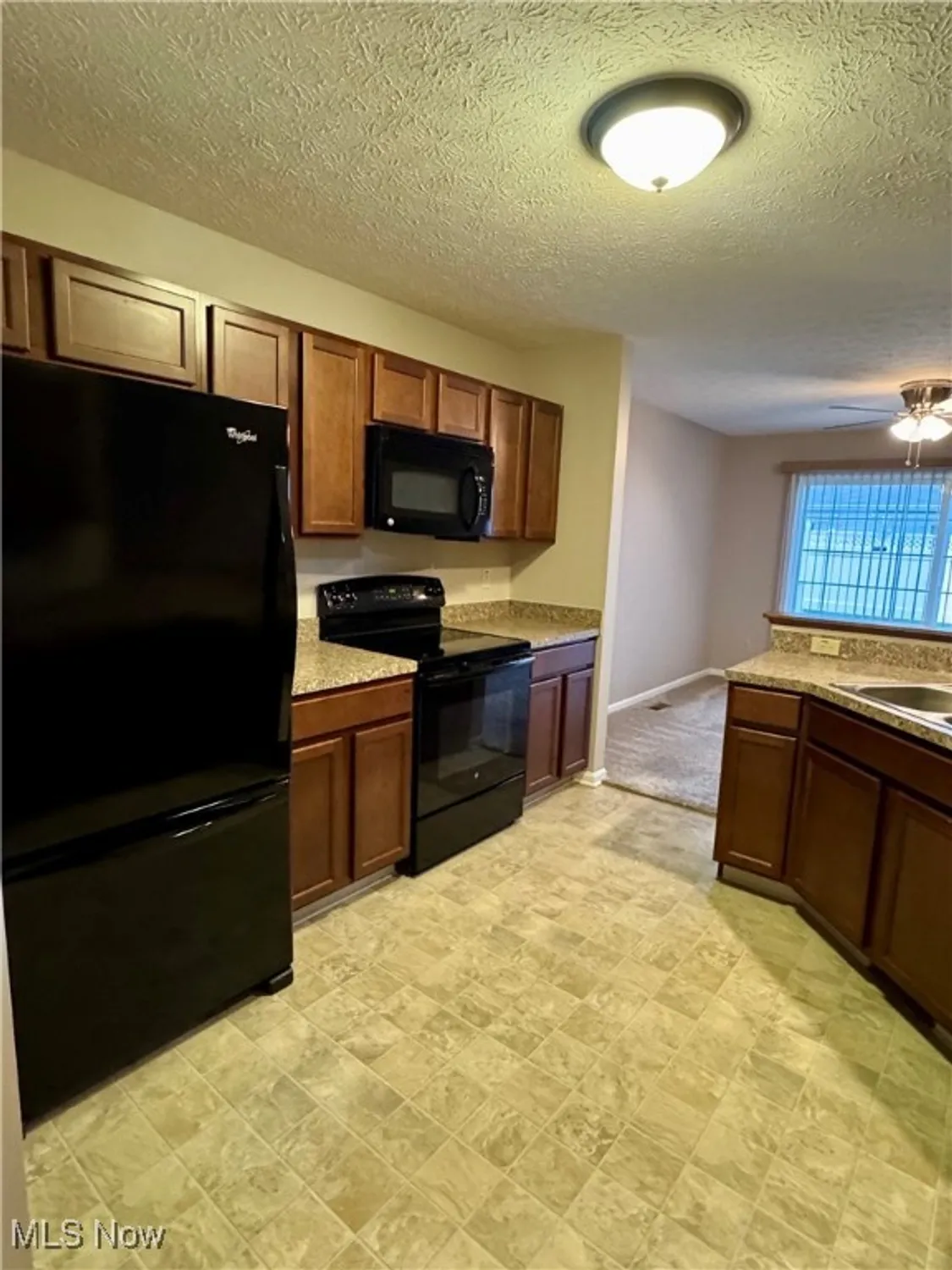 Property Slideshow image 12 of 23 | 118 carrington ct, Elyria, OH, 44035