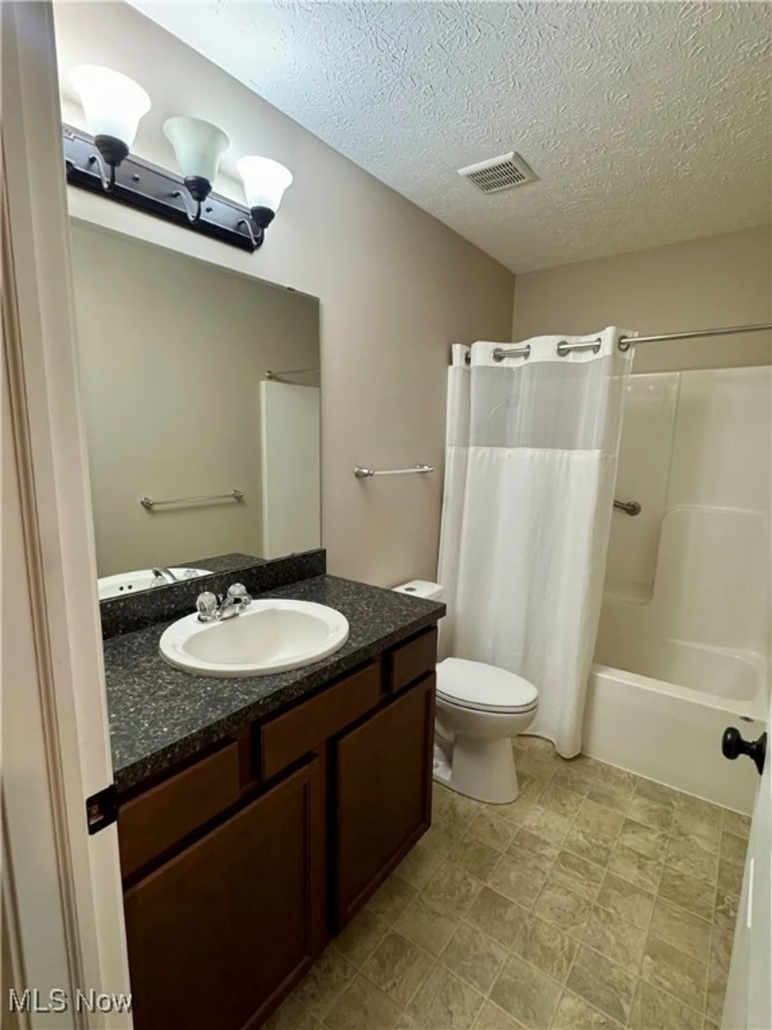 Property Slideshow image 21 of 23 | 118 carrington ct, Elyria, OH, 44035