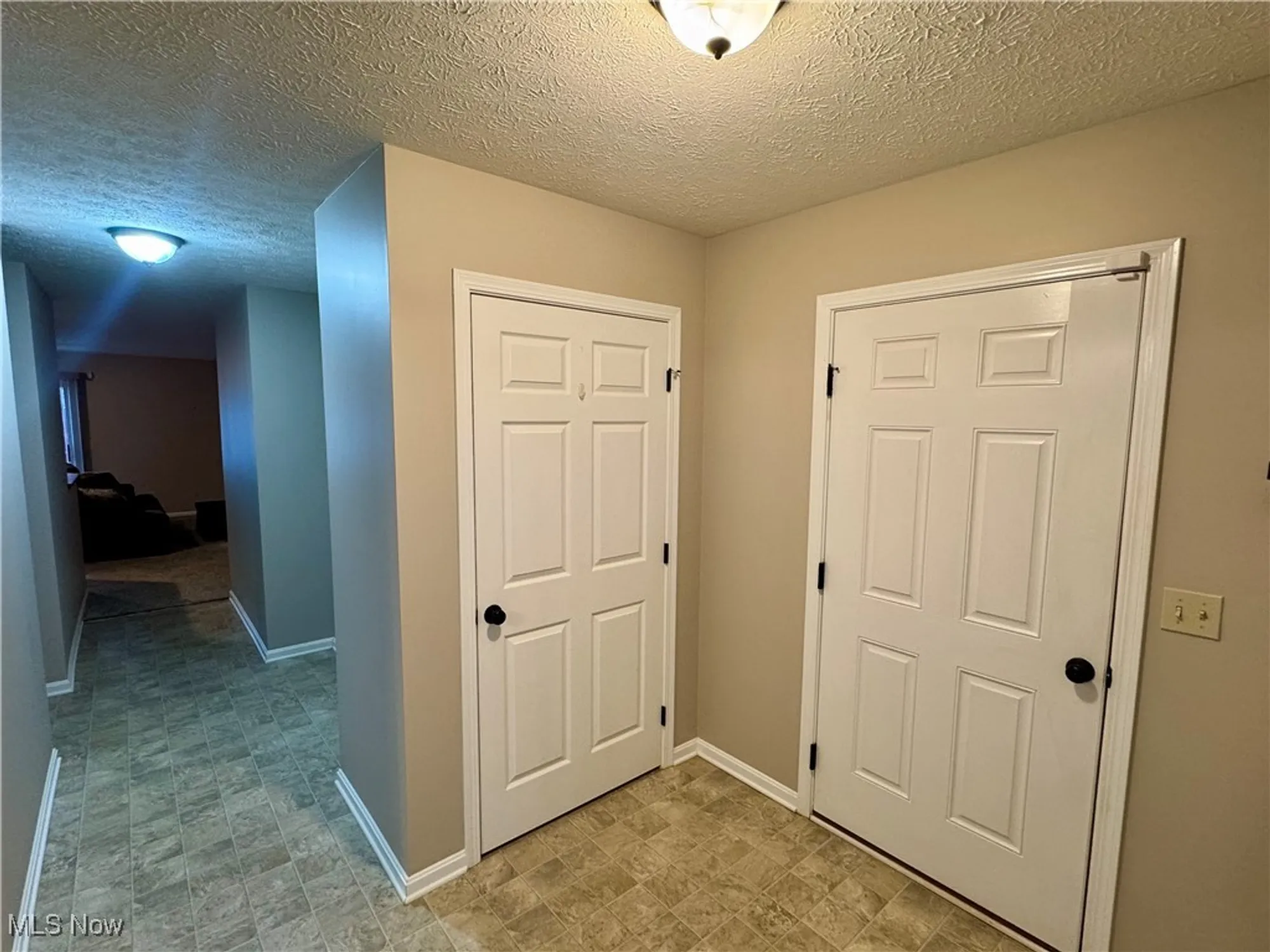 Property Slideshow image 7 of 23 | 118 carrington ct, Elyria, OH, 44035