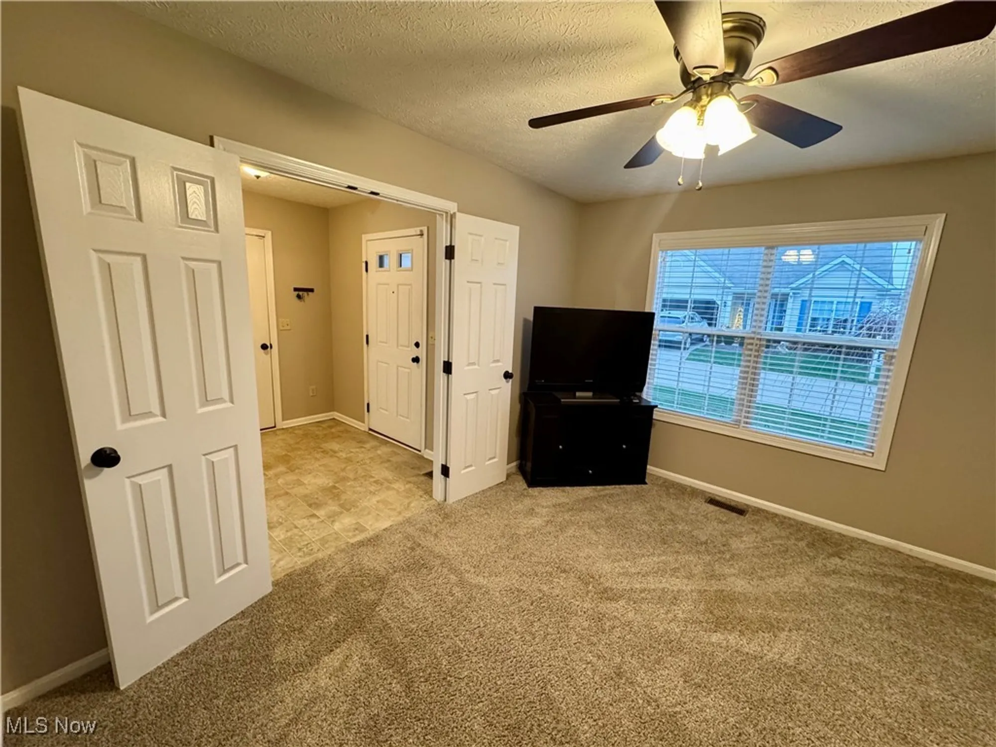 Property Slideshow image 8 of 23 | 118 carrington ct, Elyria, OH, 44035