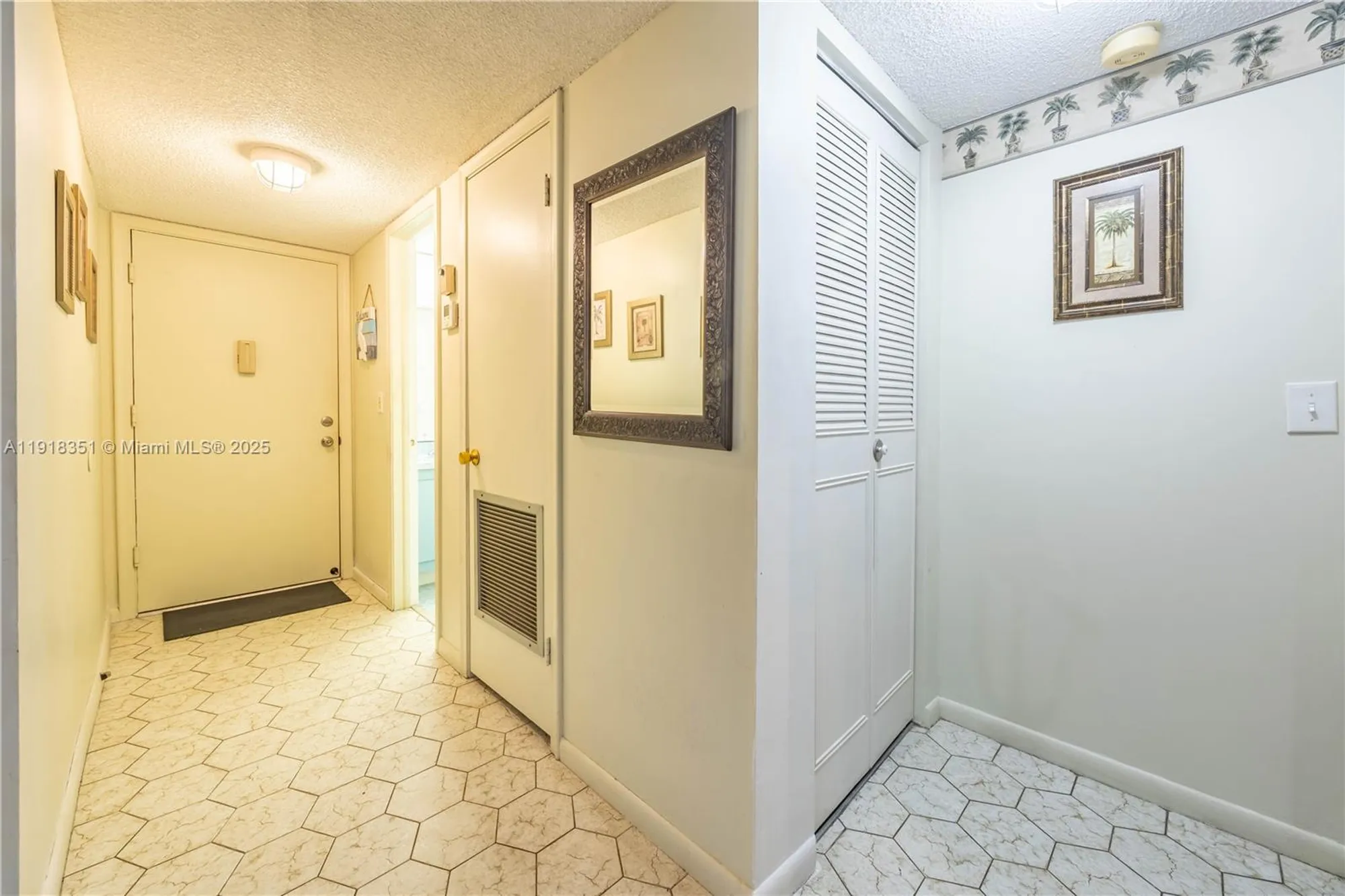 Property Slideshow image 19 of 31 | 4751 nw 21st st 210, Lauderhill, FL, 33313