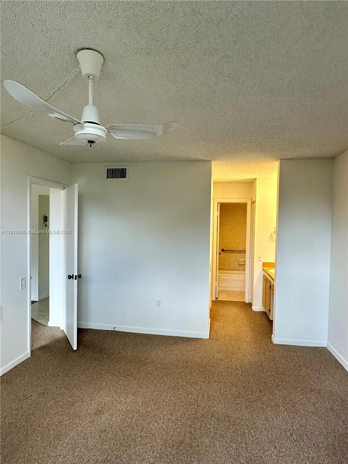 Property Slideshow image 19 of 34 | 9101 lime bay blvd 302, Tamarac, FL, 33321