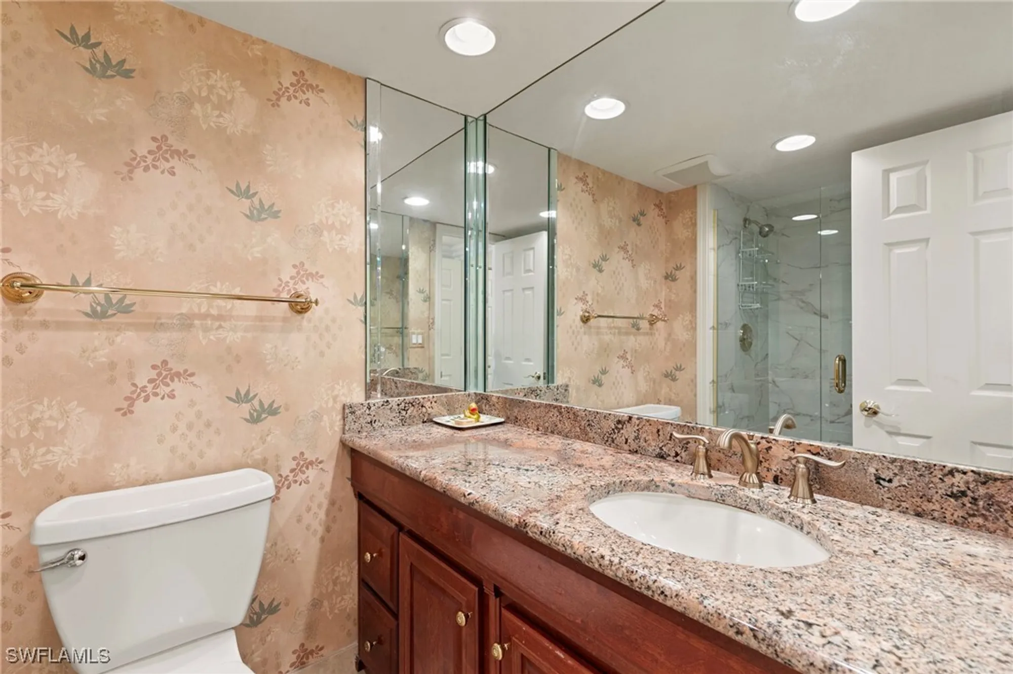 Property Slideshow image 17 of 45 | 3115 gulf shore blvd 501s, Naples, FL, 34103