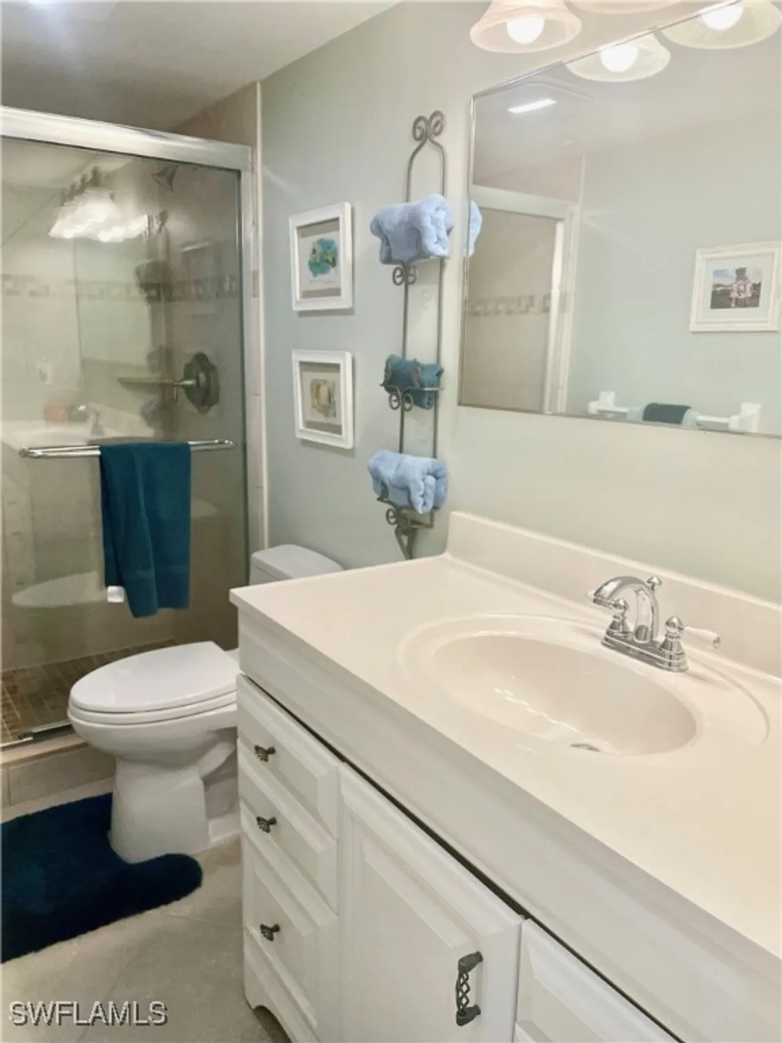 Property Slideshow image 18 of 21 | 3200 gulf shore blvd n blvd 204, Naples, FL, 34103