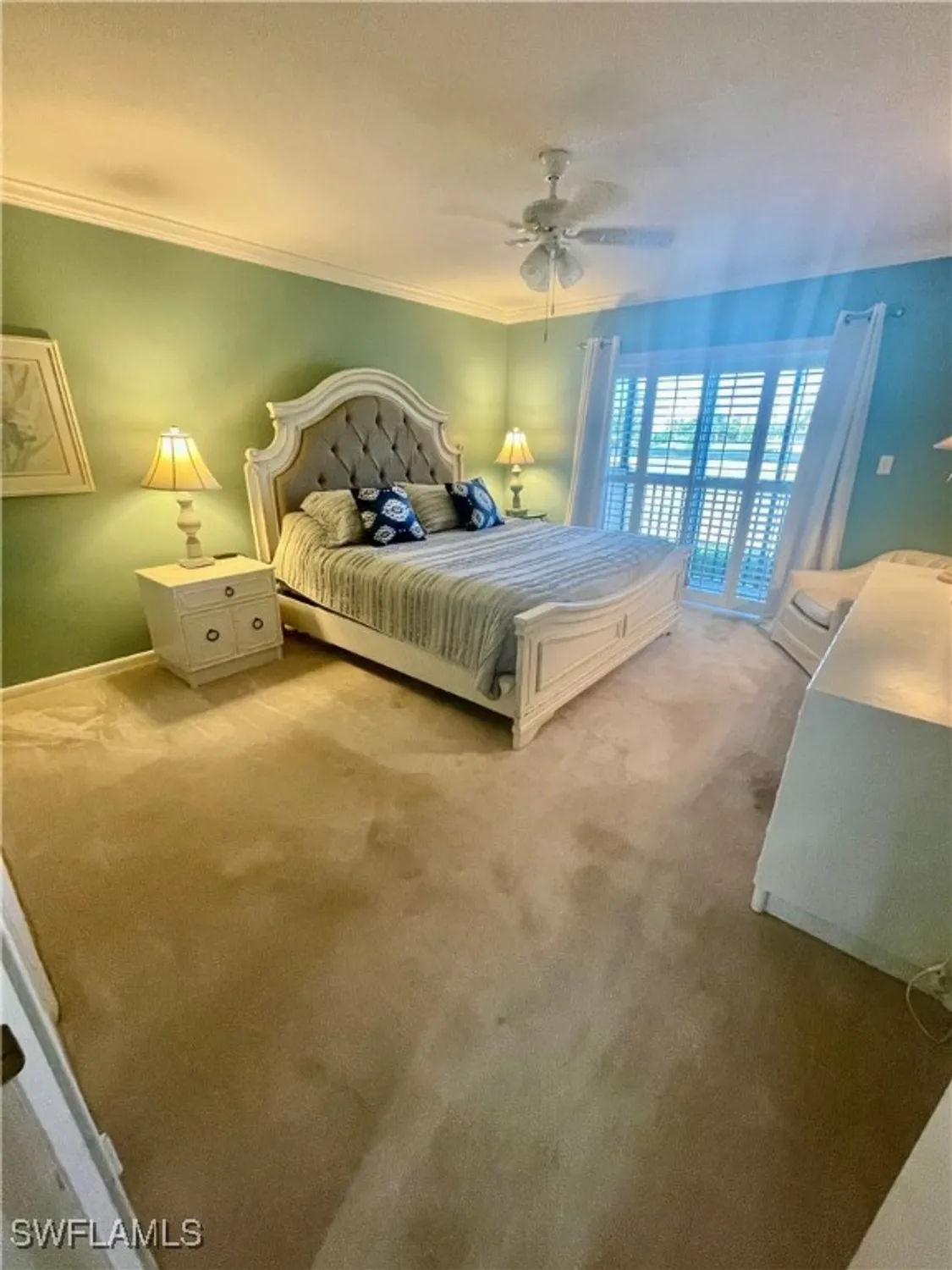 Property Slideshow image 13 of 21 | 3200 gulf shore blvd n blvd 204, Naples, FL, 34103