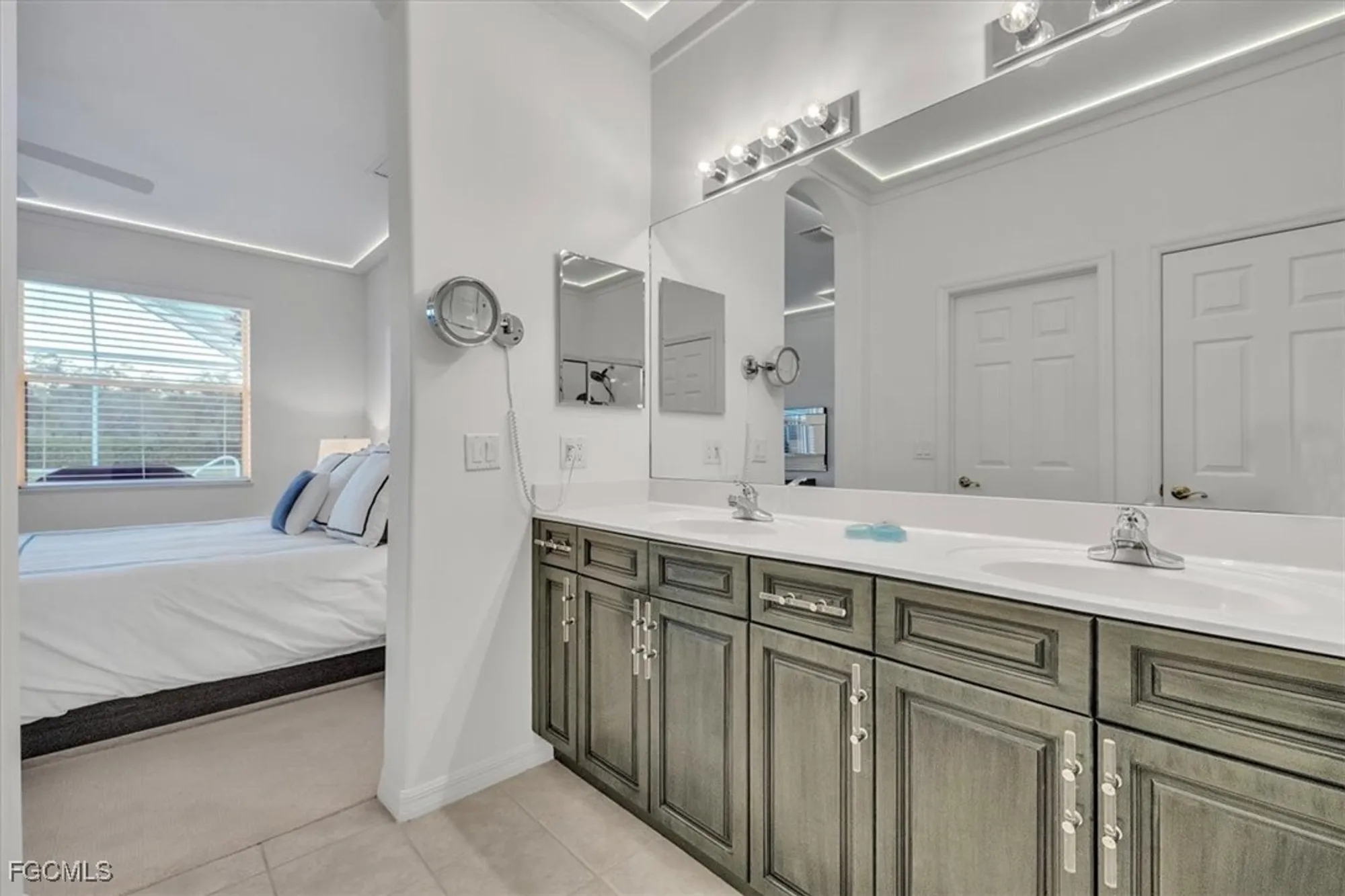 Property Slideshow image 19 of 35 | 10596 avila cir, Fort Myers, FL, 33913