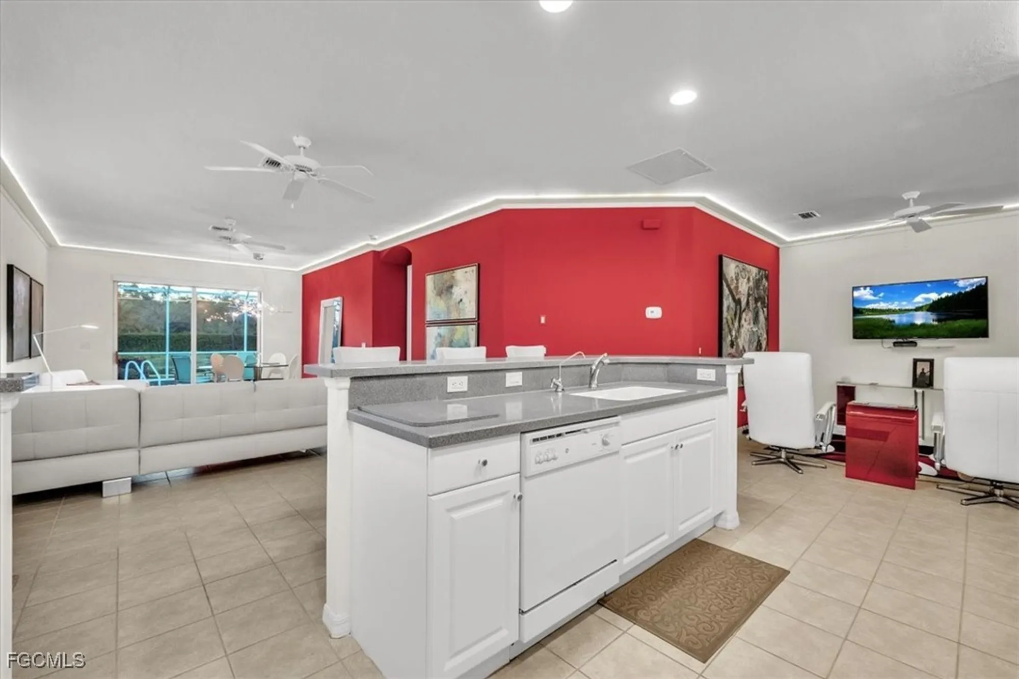 Property Slideshow image 13 of 35 | 10596 avila cir, Fort Myers, FL, 33913