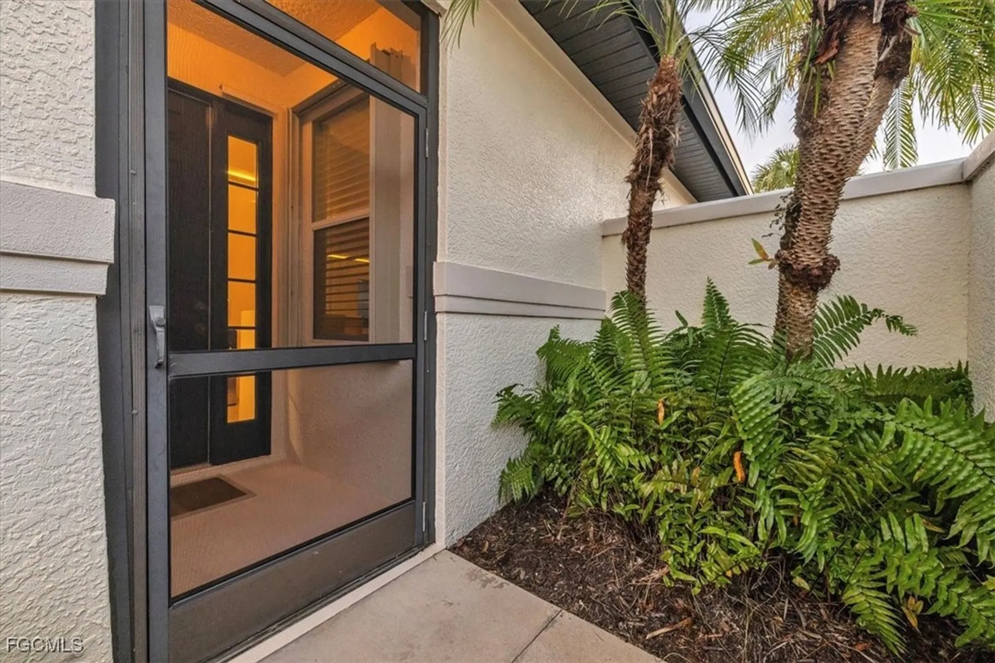 Property Slideshow image 2 of 35 | 10596 avila cir, Fort Myers, FL, 33913
