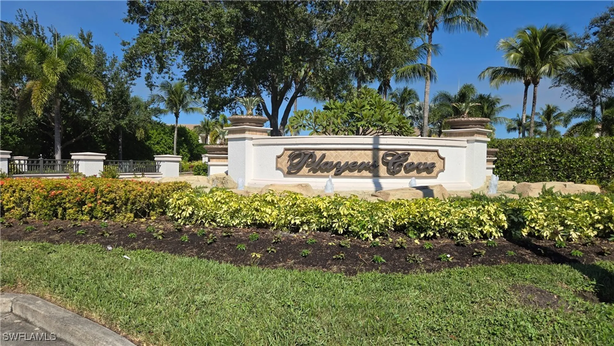 Property Slideshow image 4 of 50 | 8051 players cove dr 202, Naples, FL, 34113