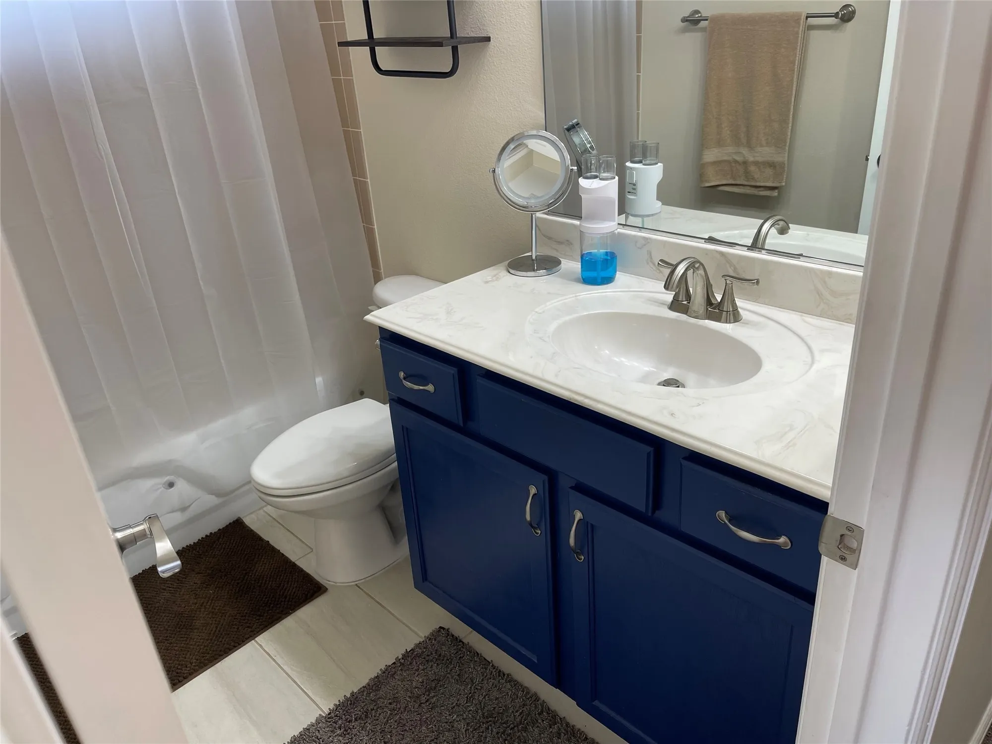 Property Slideshow image 10 of 28 | 9700 applewood trl, Denton, TX, 76207