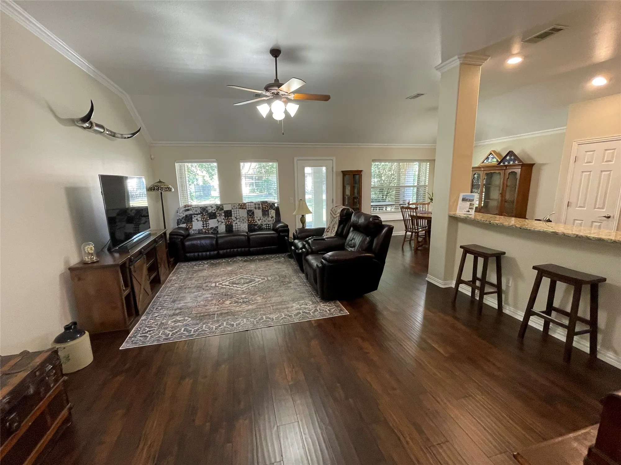 Property Slideshow image 6 of 28 | 9700 applewood trl, Denton, TX, 76207